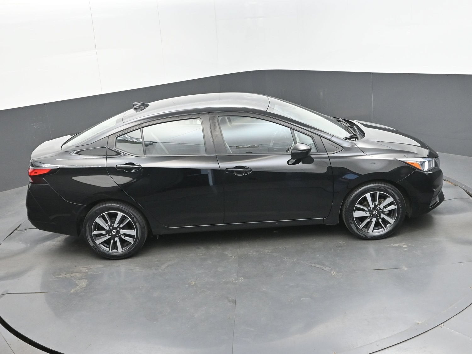 2020 Nissan Versa SV
