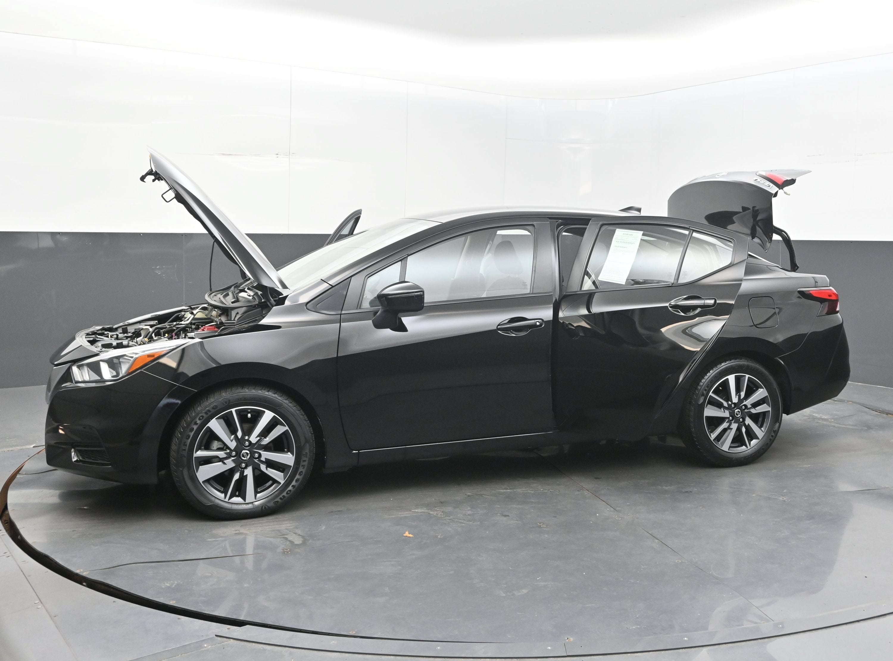 2021 Nissan Versa SV