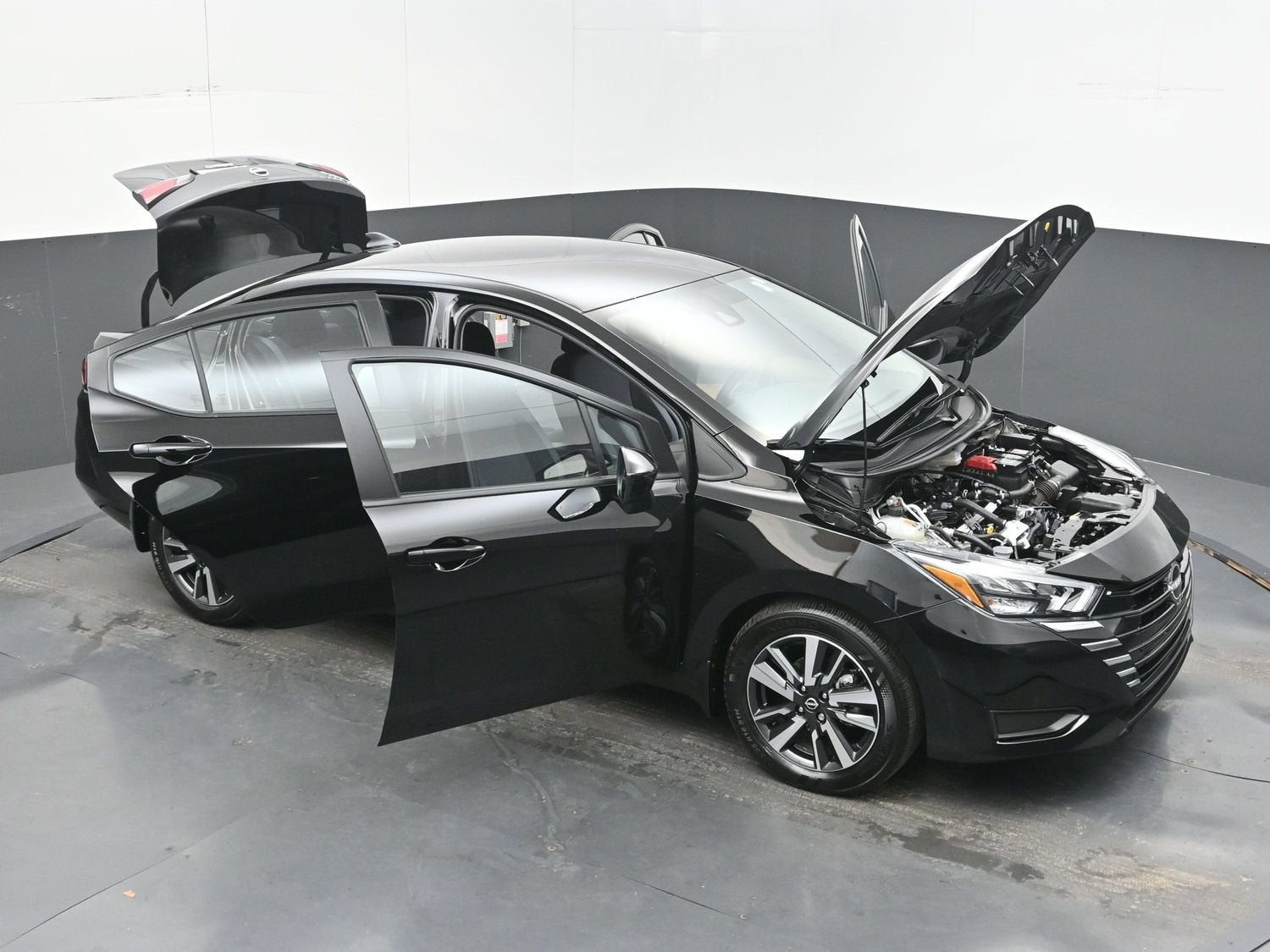 2025 Nissan Versa SV