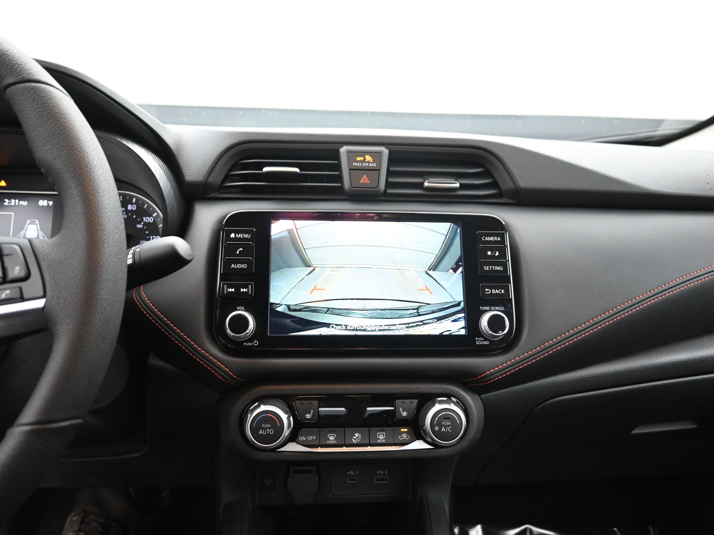 2025 Nissan Versa SR