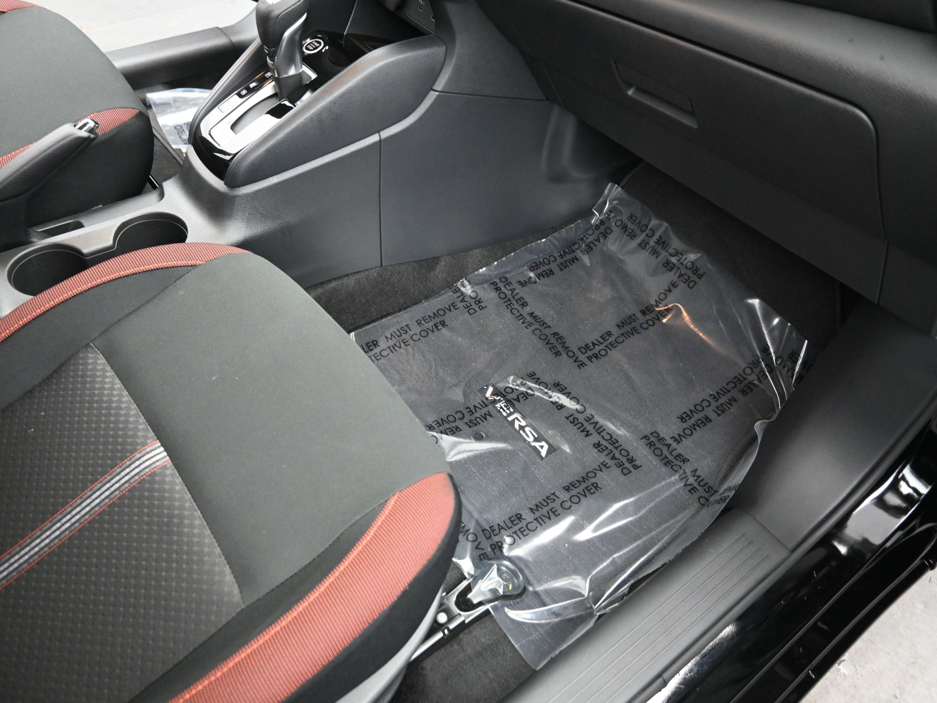 2025 Nissan Versa SR