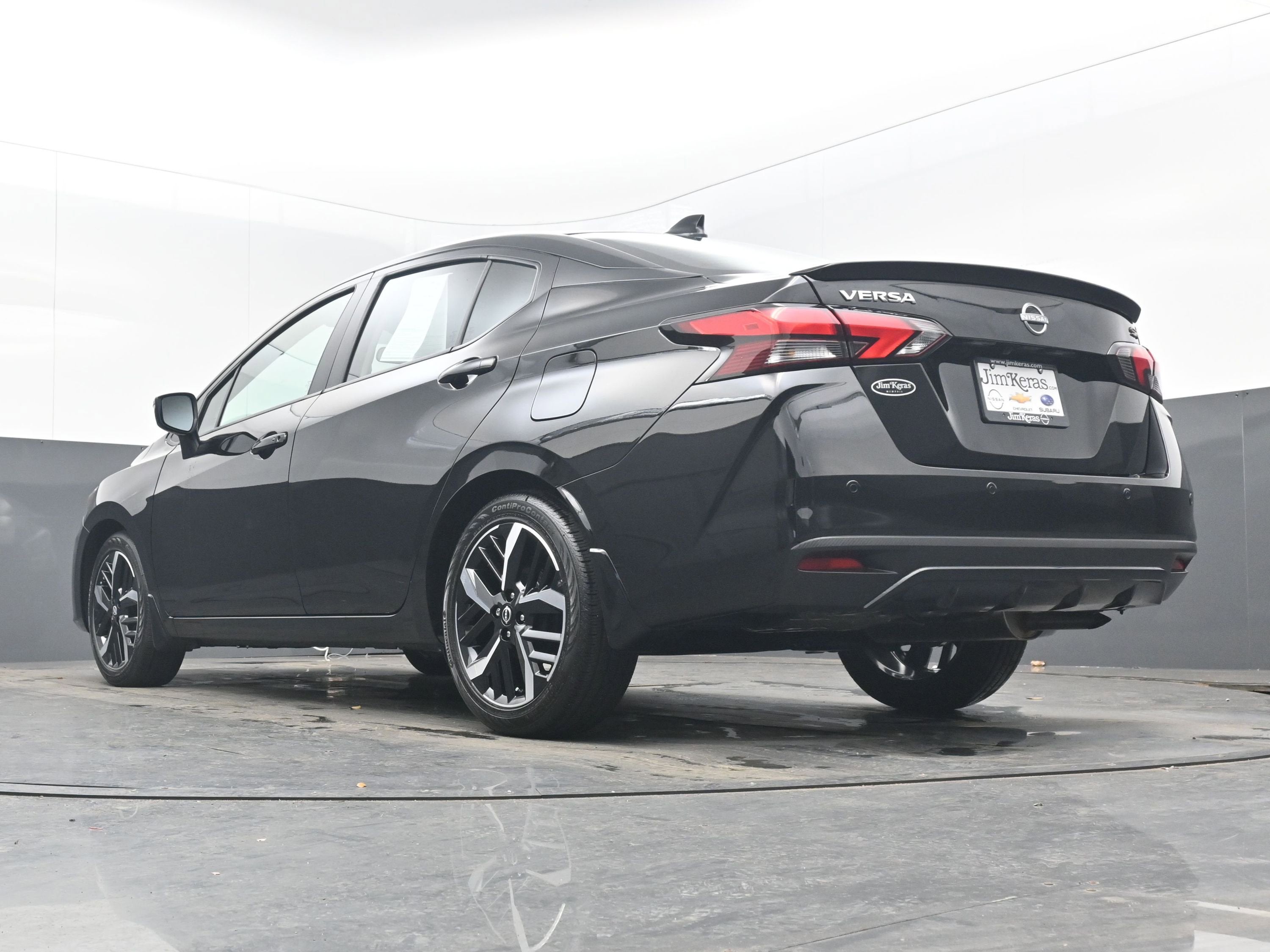 2025 Nissan Versa SR