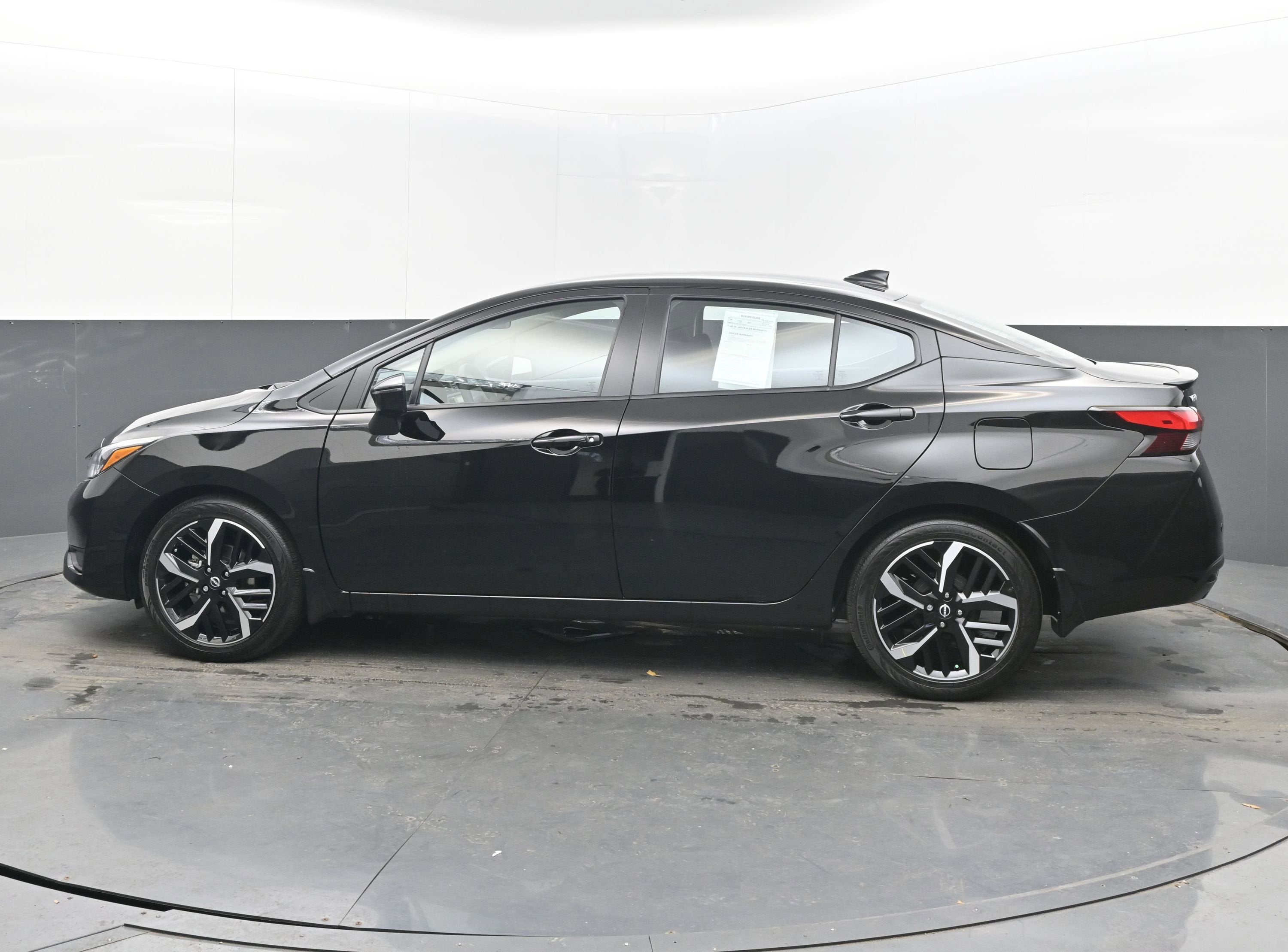 2025 Nissan Versa SR