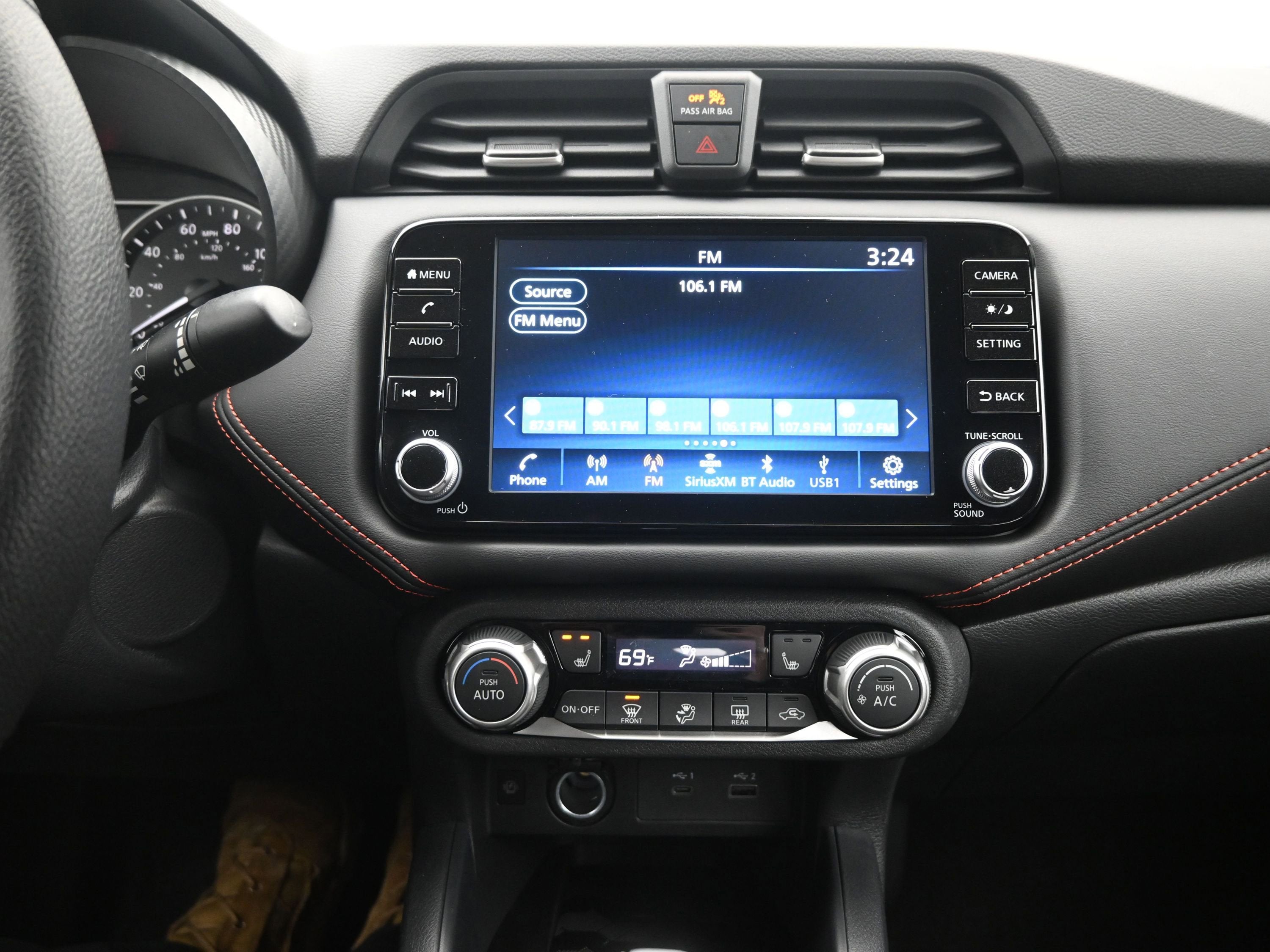 2025 Nissan VERSA SR