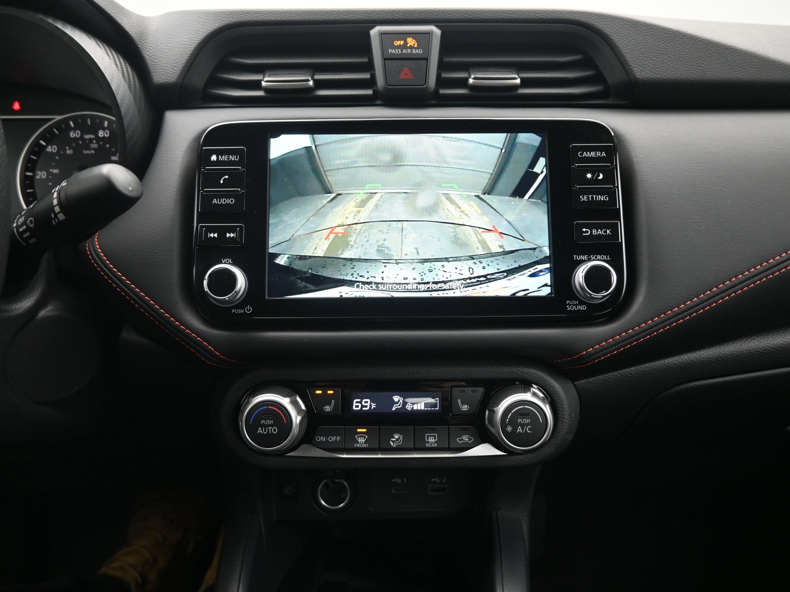 2025 Nissan VERSA SR