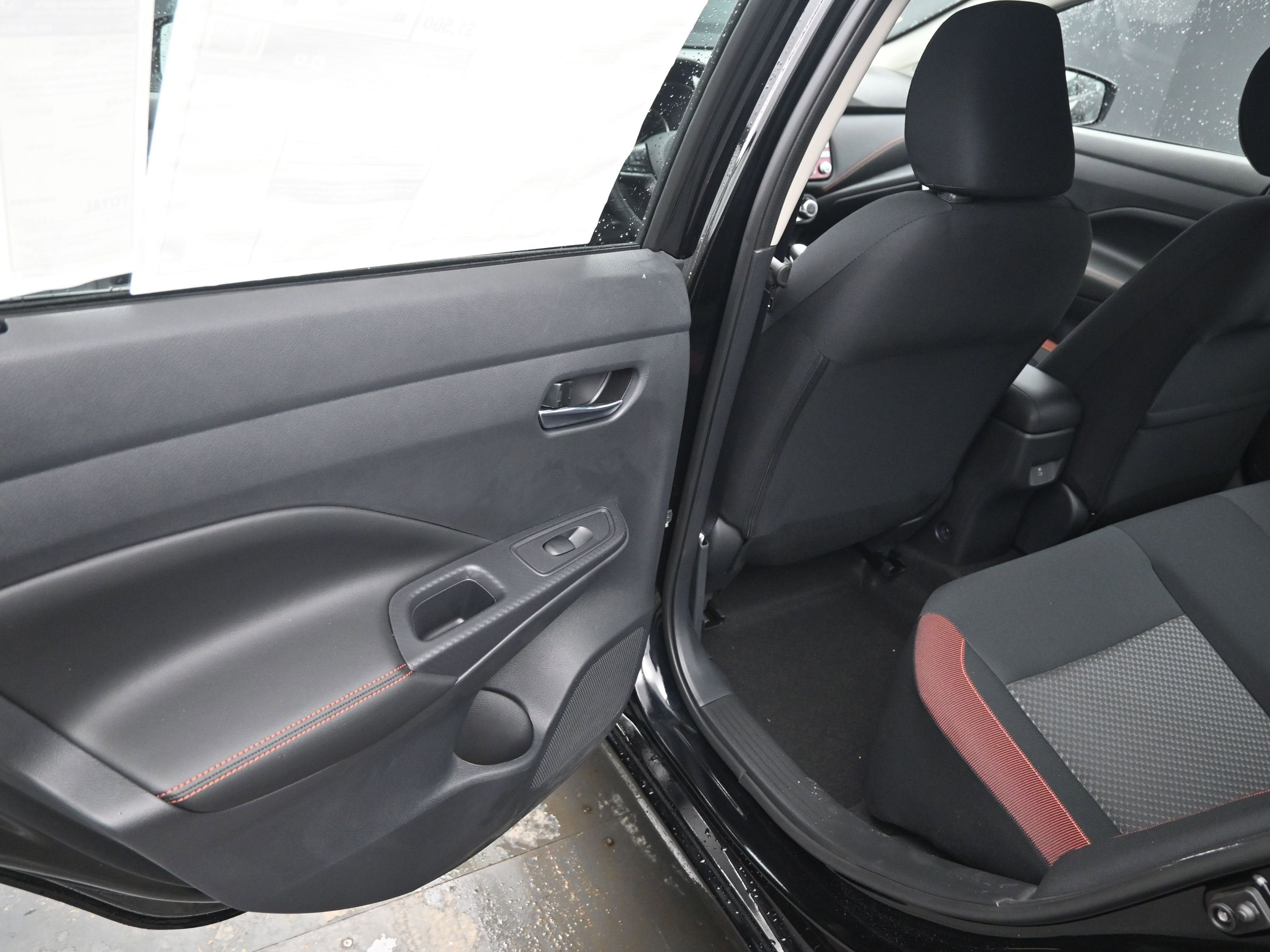 2025 Nissan VERSA SR