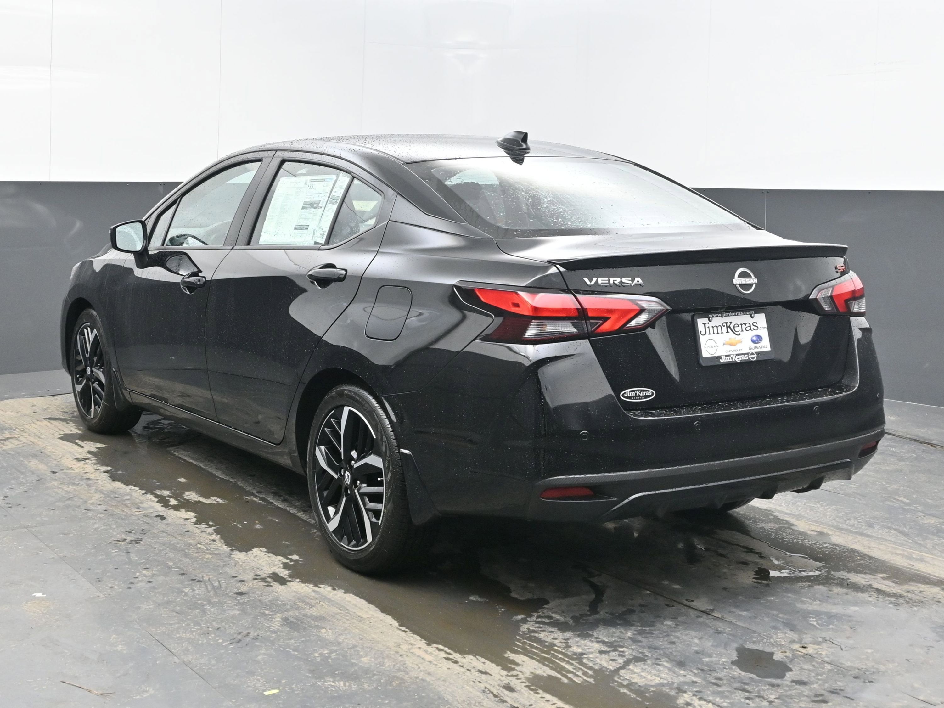 2025 Nissan VERSA SR