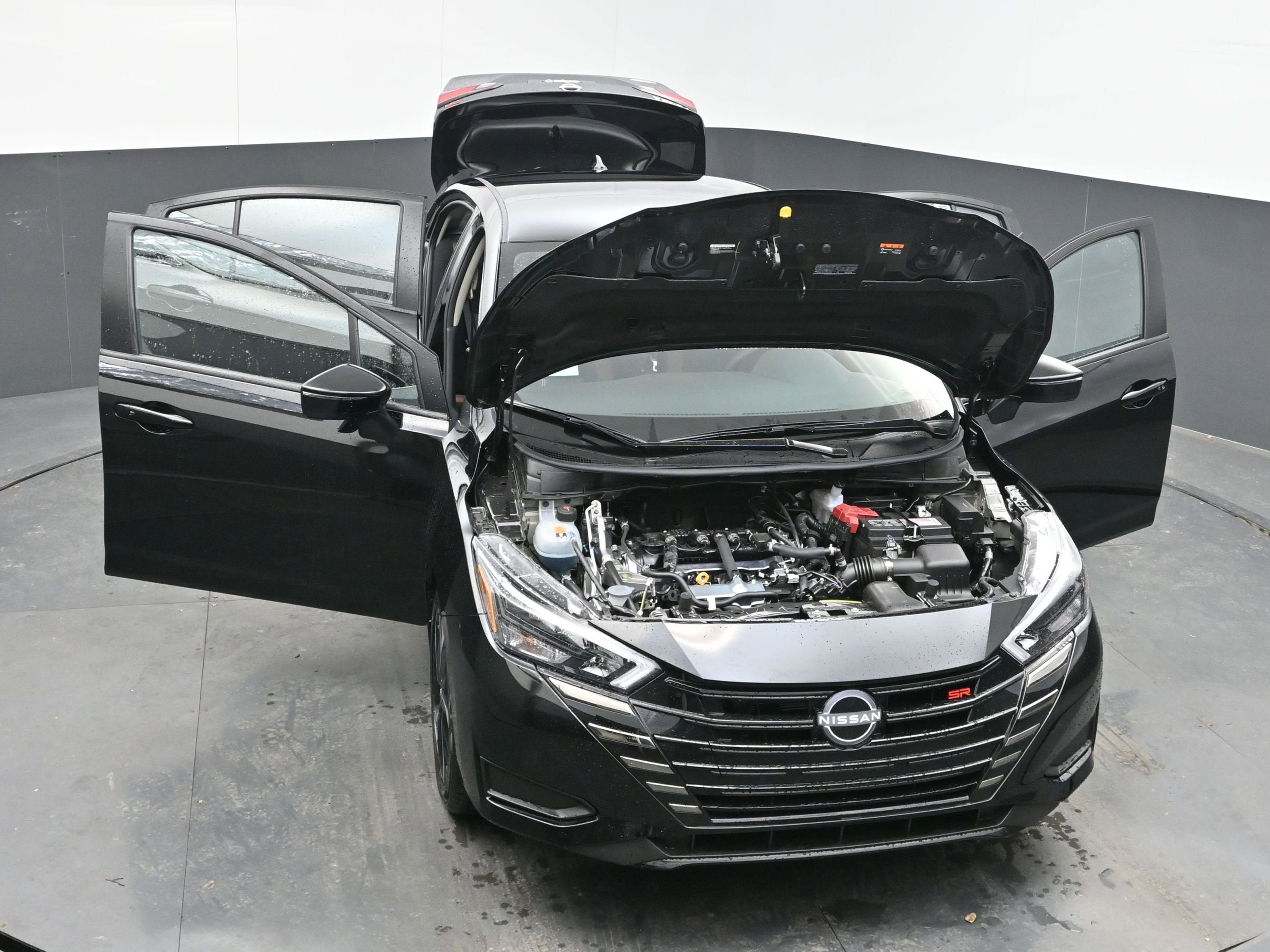 2025 Nissan VERSA SR