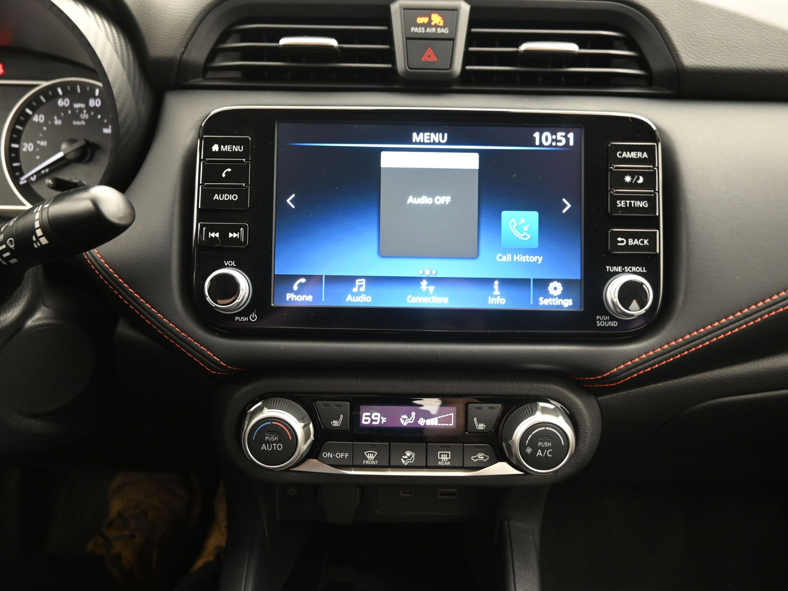 2025 Nissan VERSA SR