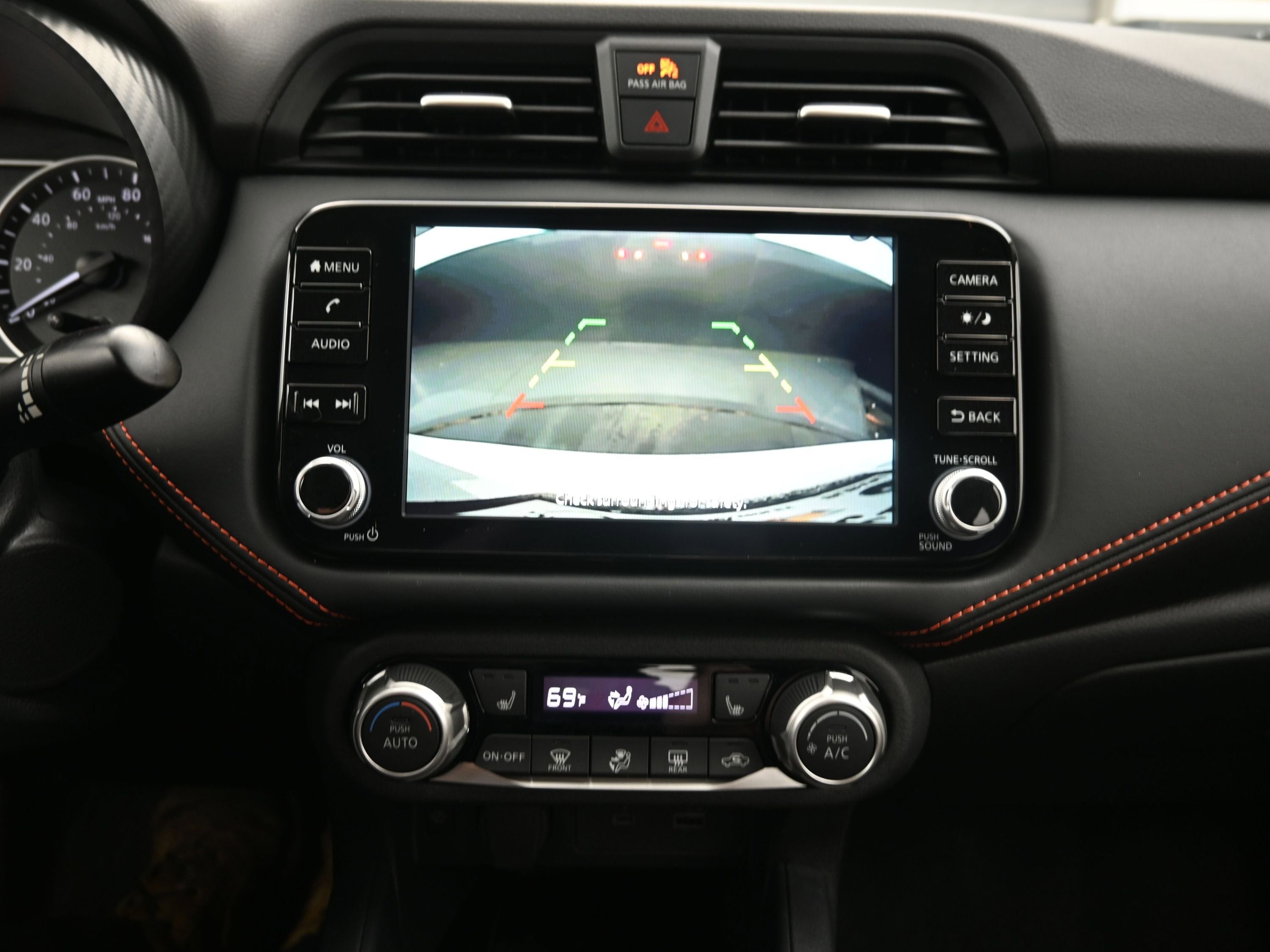 2025 Nissan VERSA SR