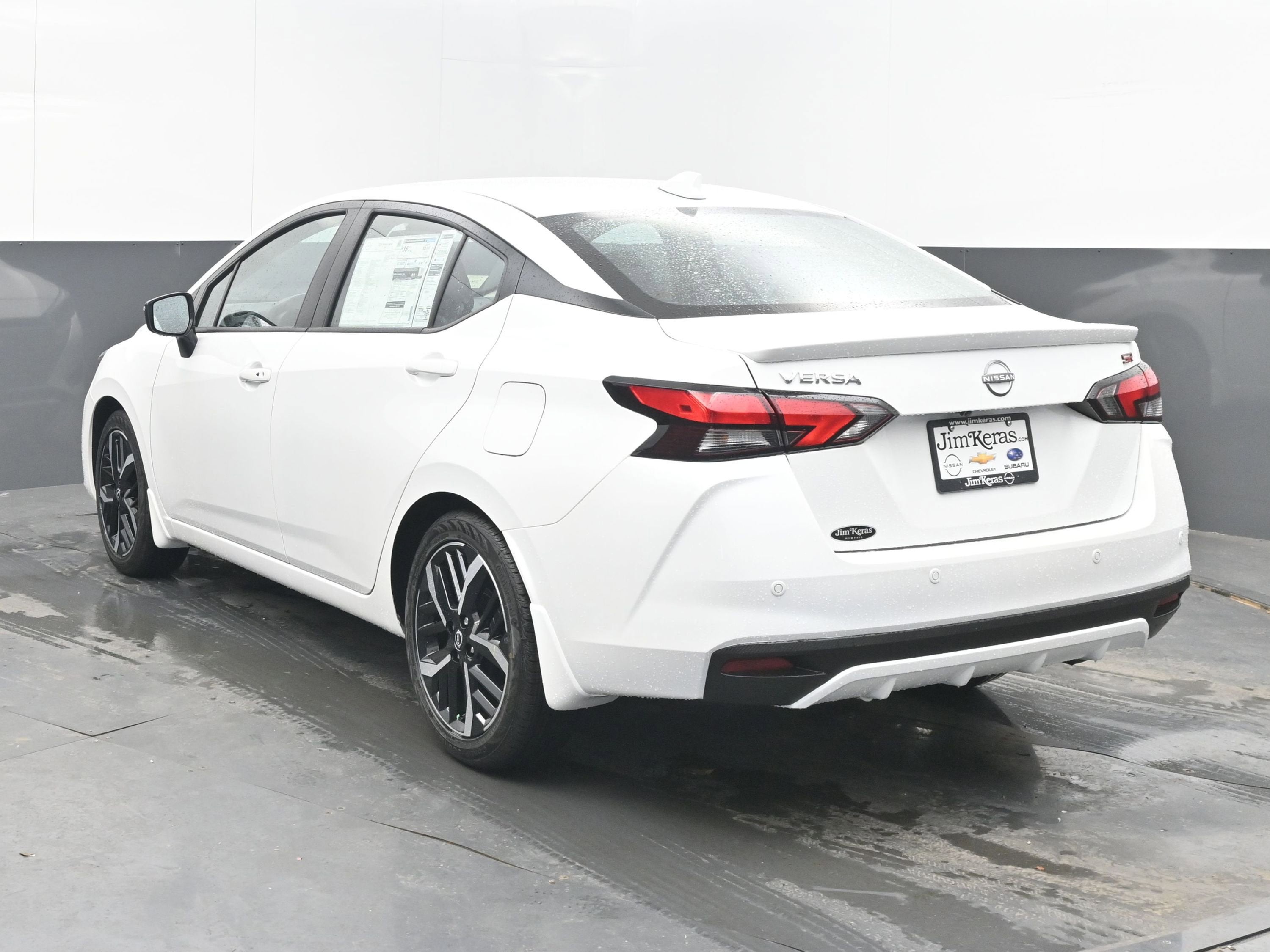 2025 Nissan VERSA SR