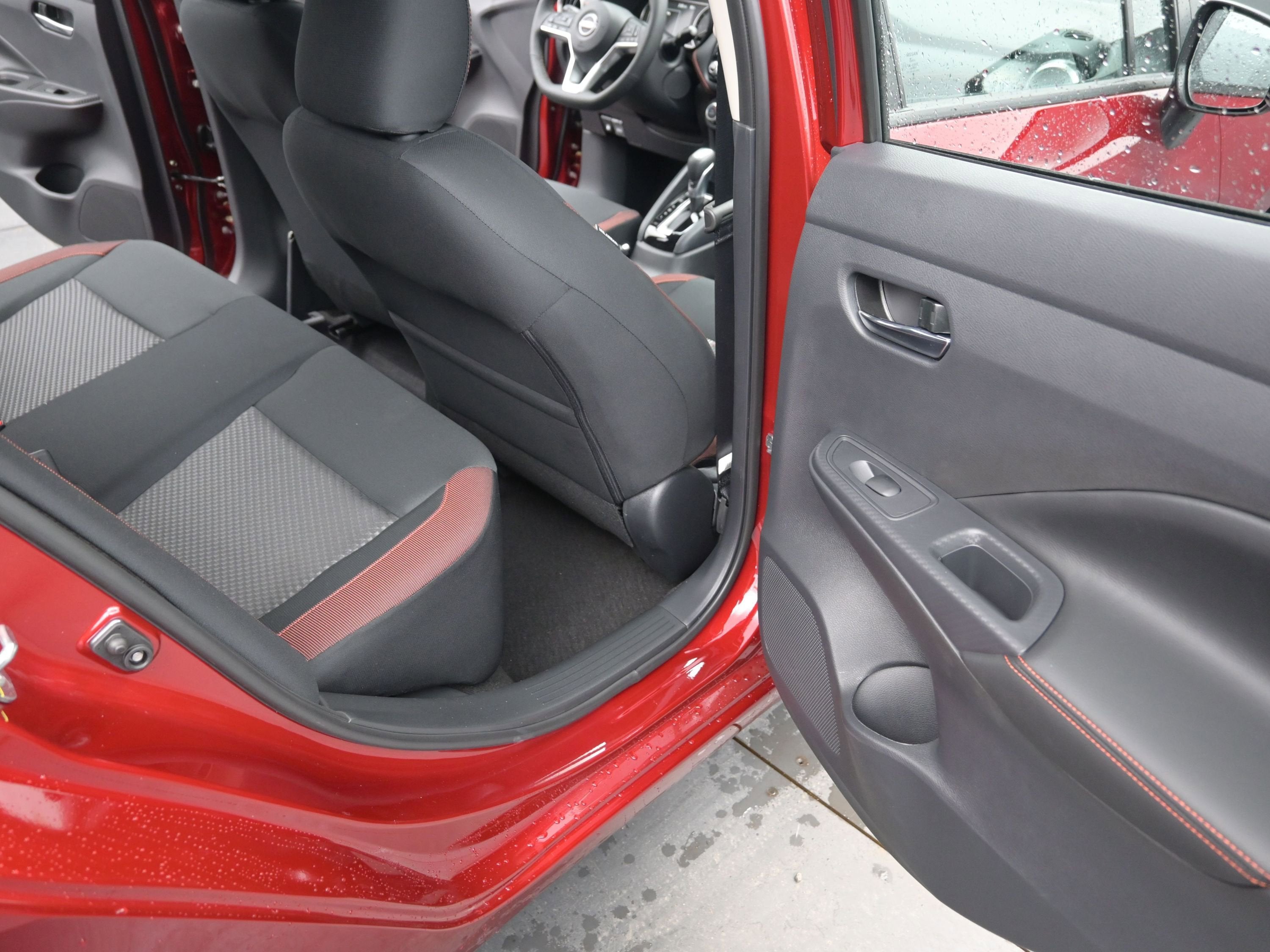 2025 Nissan VERSA SR