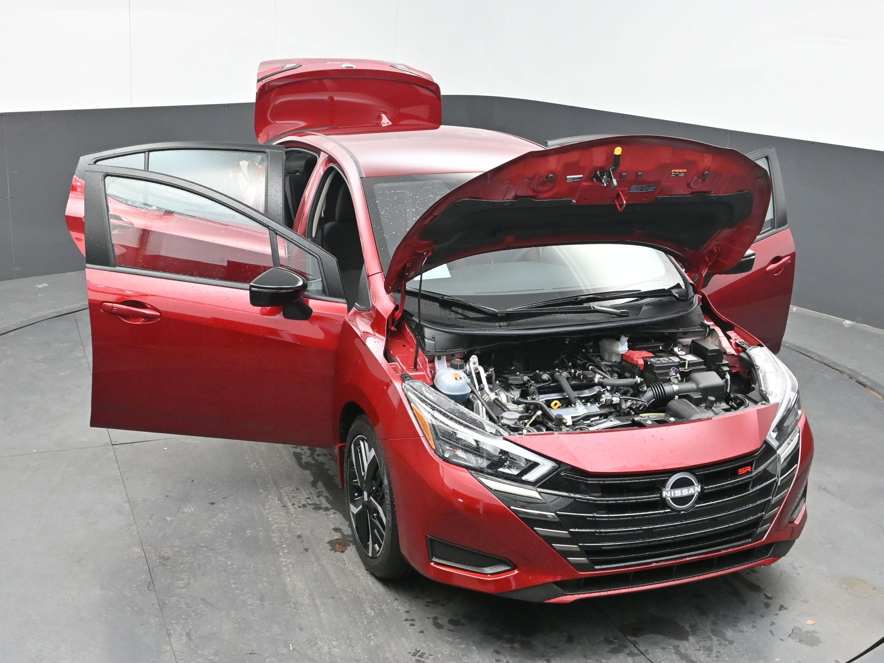 2025 Nissan VERSA SR