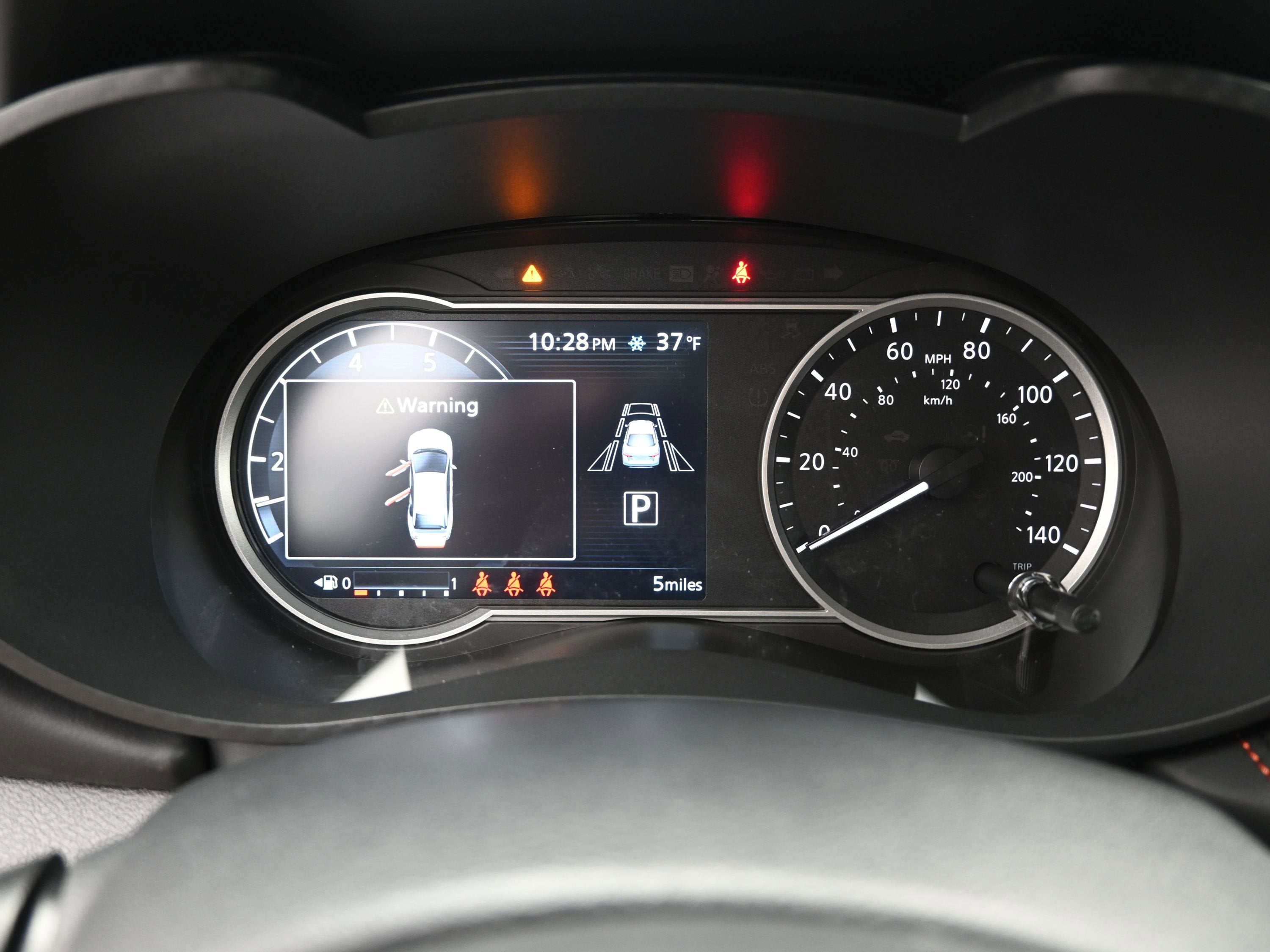 2025 Nissan VERSA SR