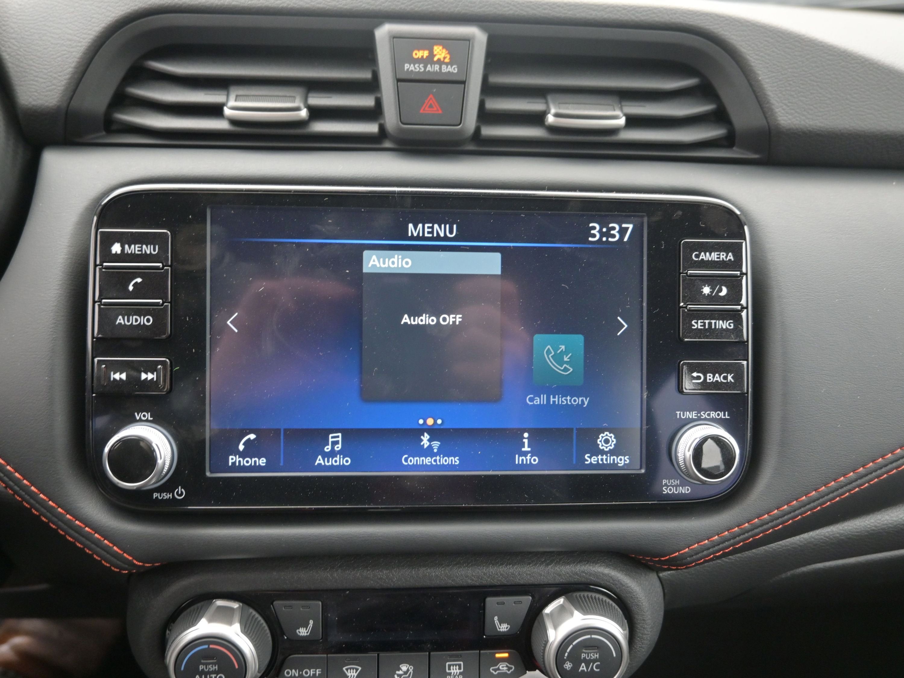 2025 Nissan VERSA SR