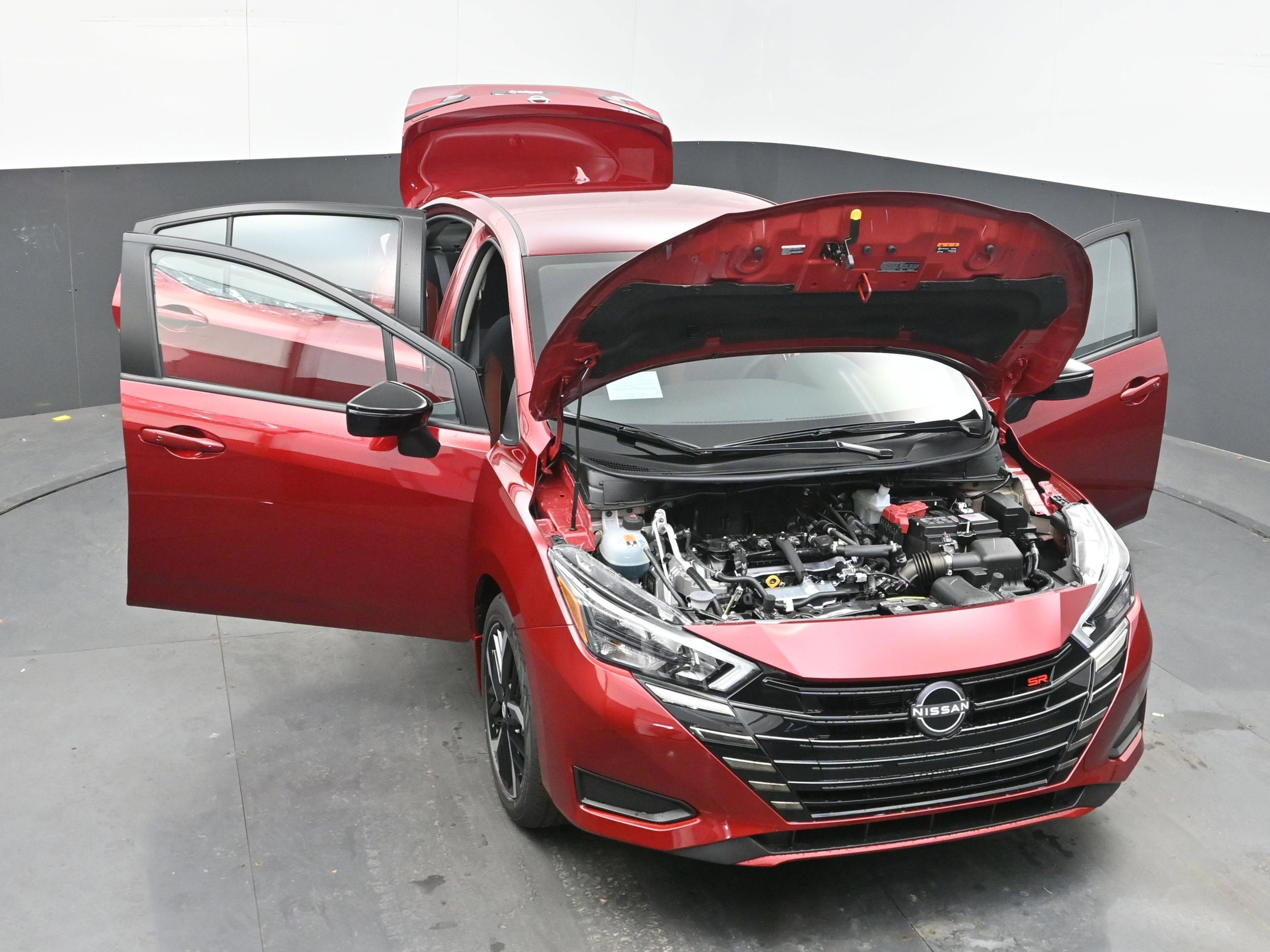 2025 Nissan VERSA SR