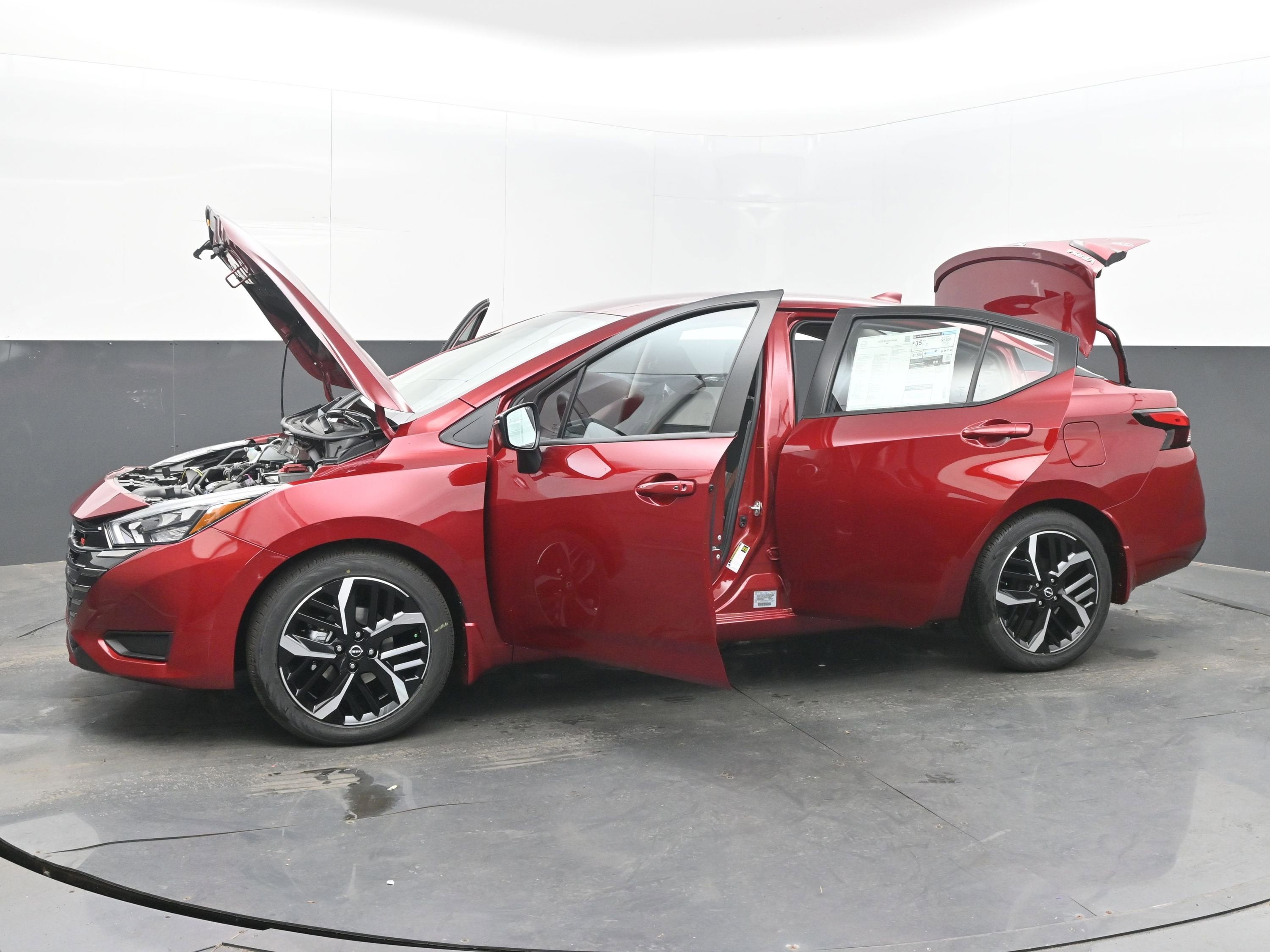 2025 Nissan VERSA SR