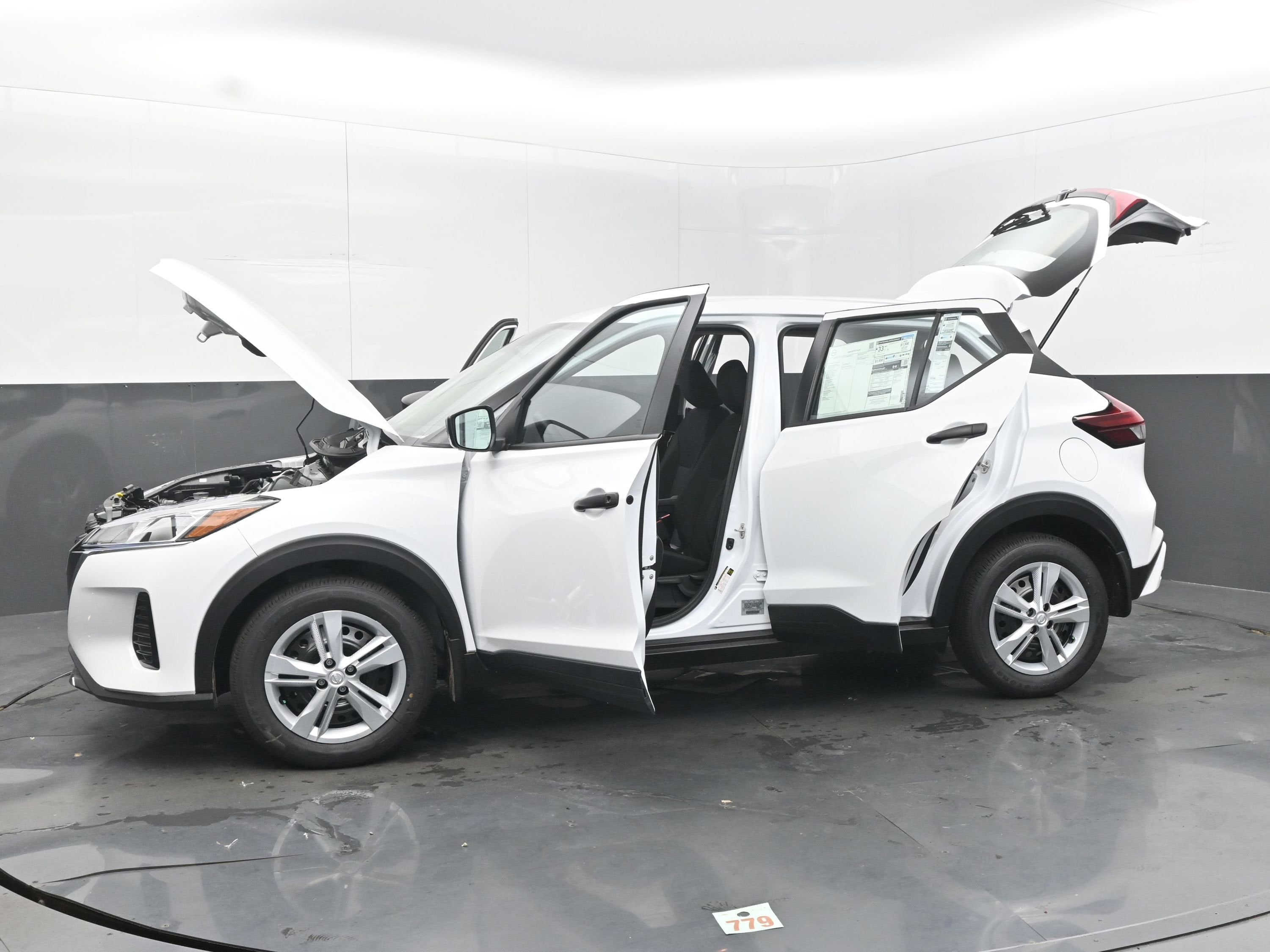 2025 Nissan Kicks Play S