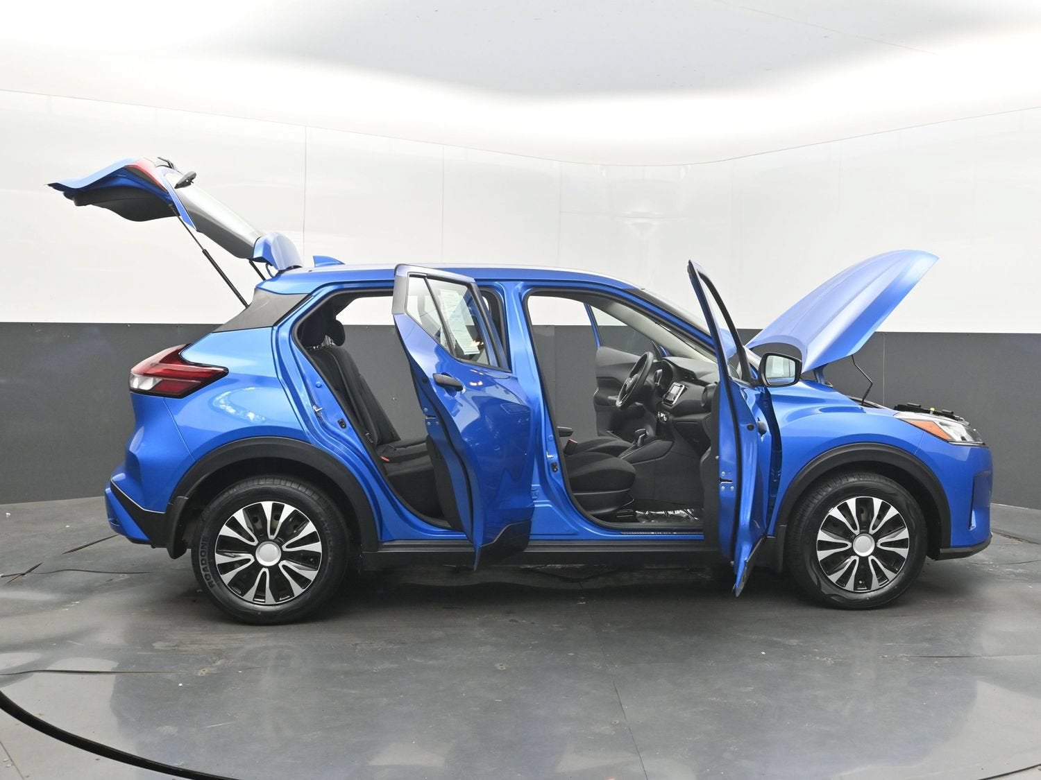 2023 Nissan Kicks S