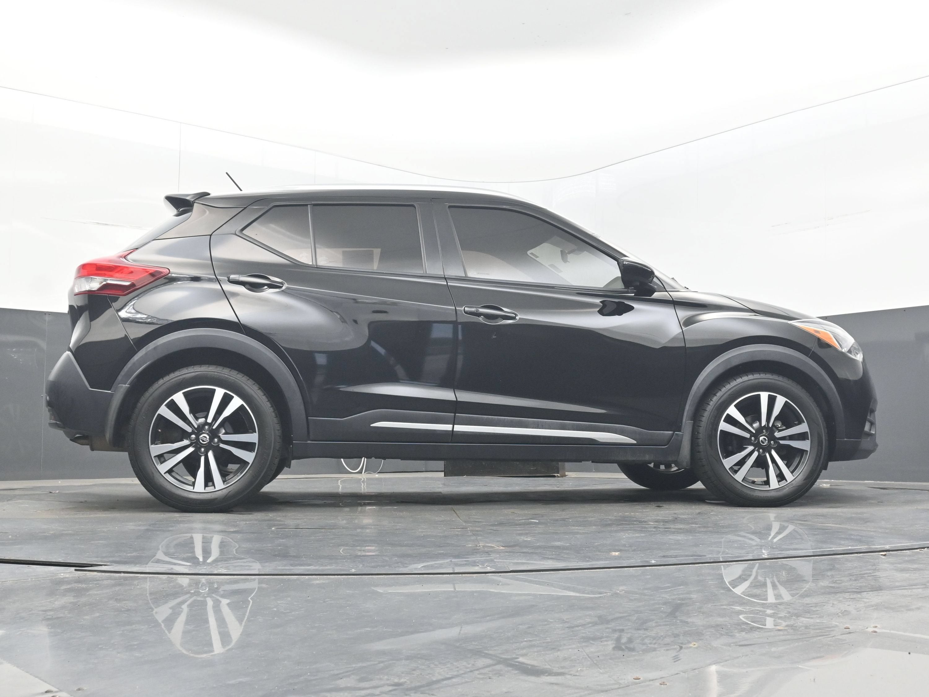 2018 Nissan Kicks SR