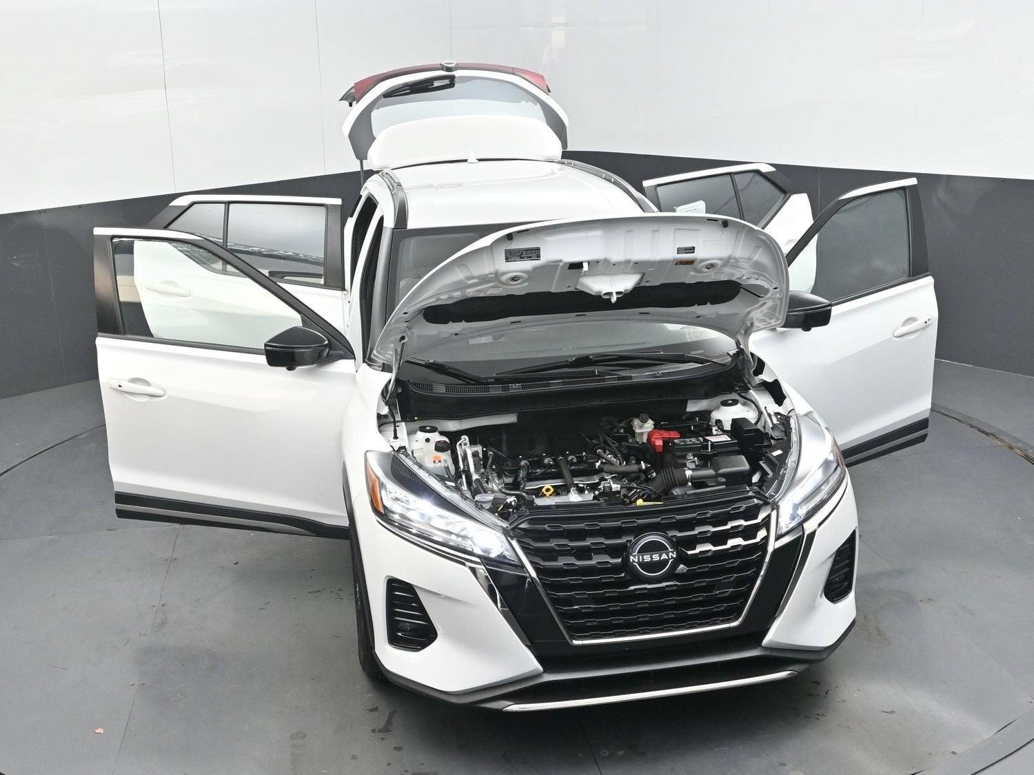 2024 Nissan Kicks SR