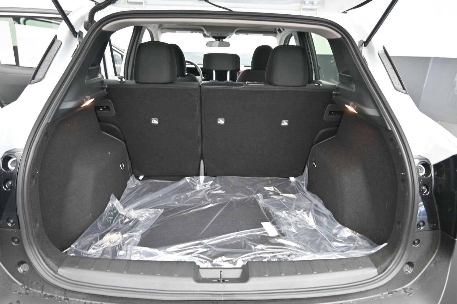 2027 Nissan KICKS SV PREMIUM