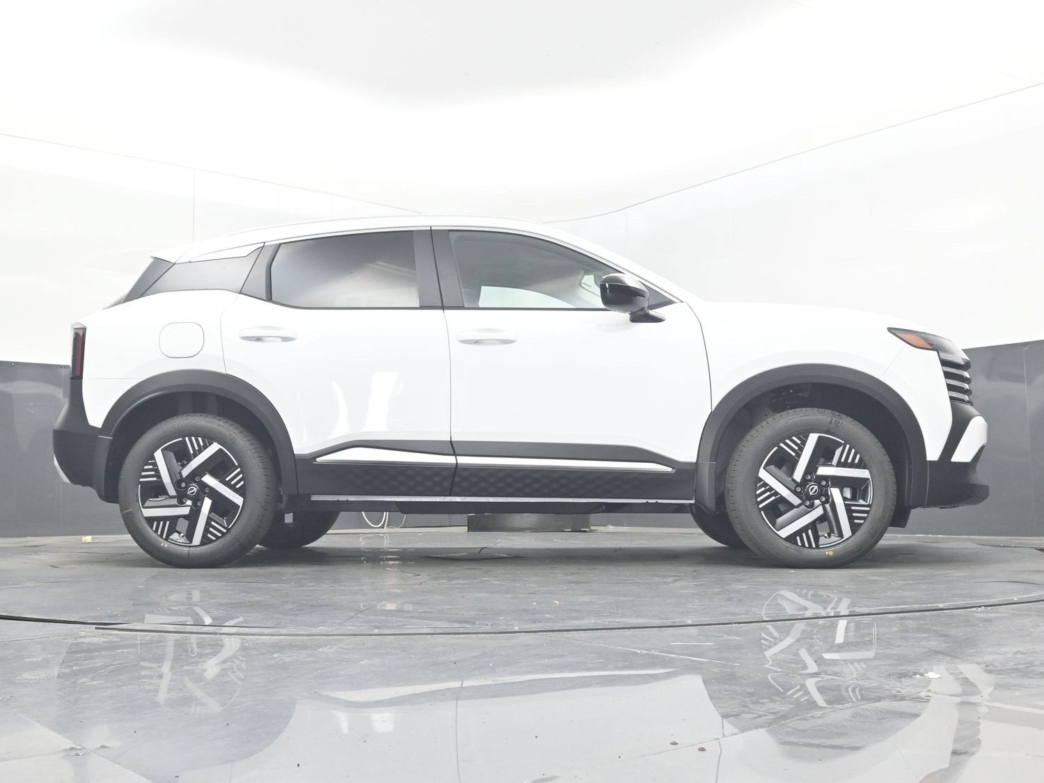 2027 Nissan KICKS SV PREMIUM