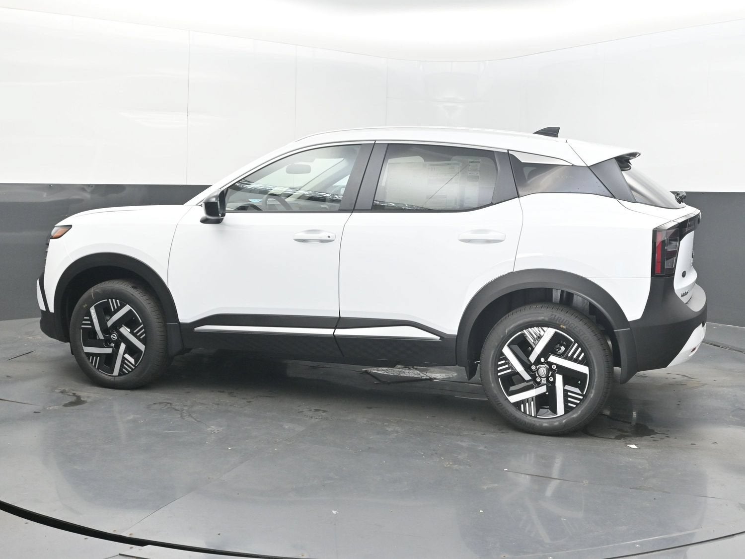2027 Nissan KICKS SV PREMIUM