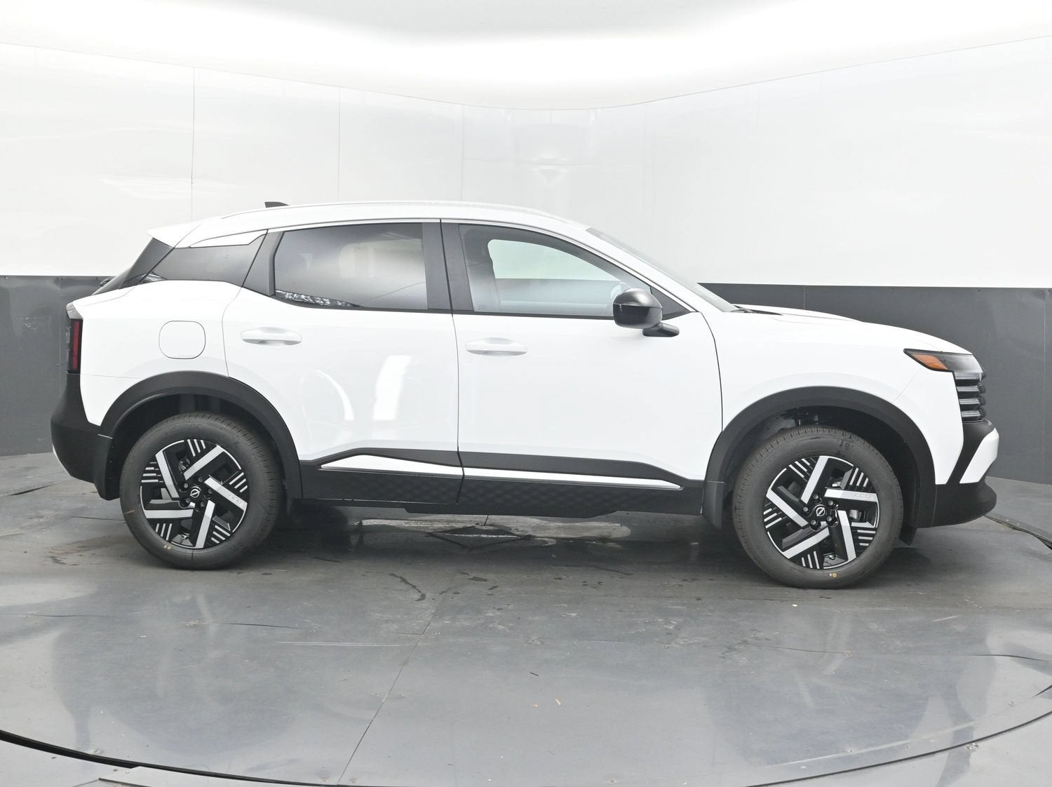 2027 Nissan KICKS SV PREMIUM