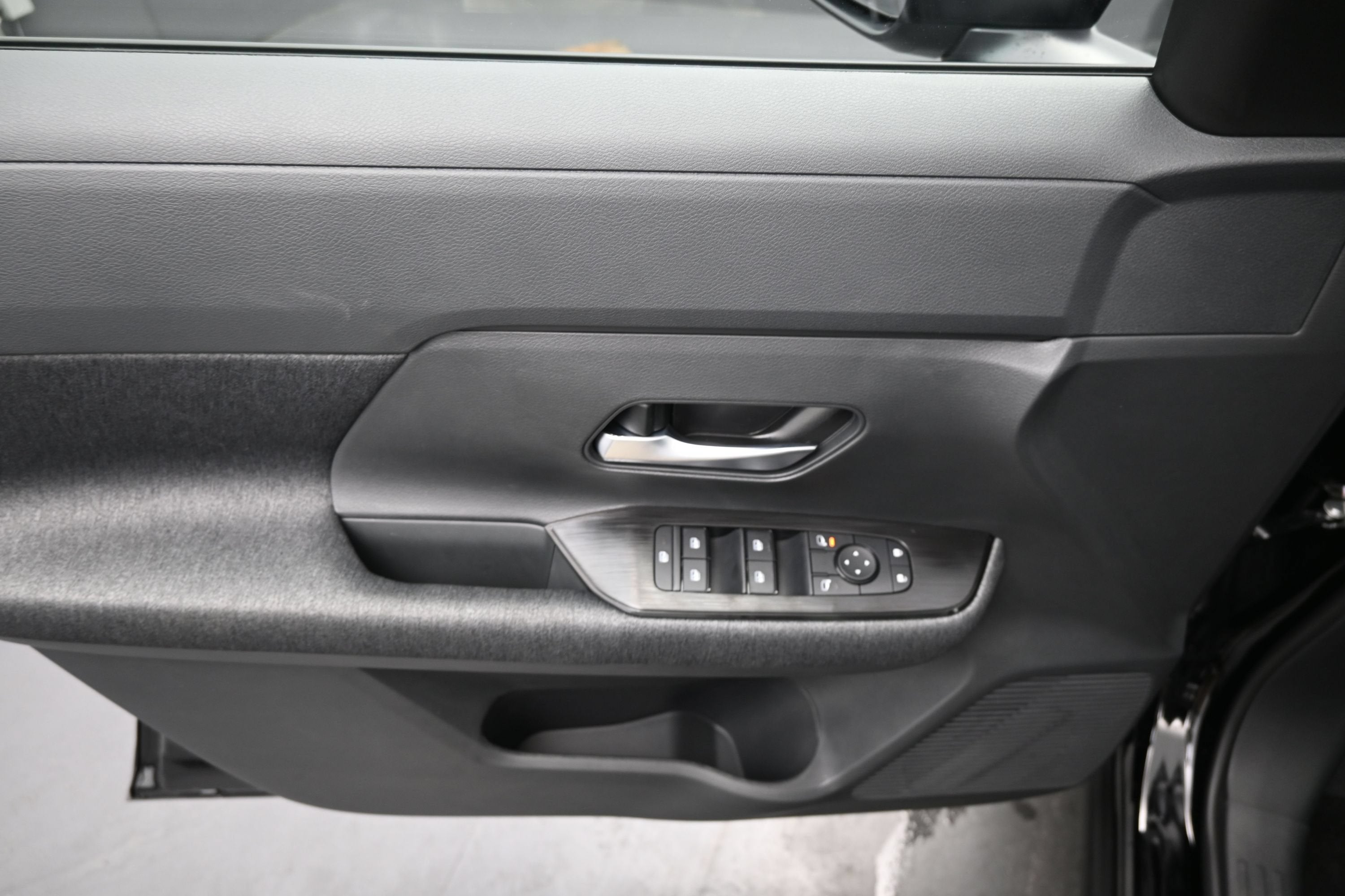 2026 Nissan KICKS SV PREMIUM
