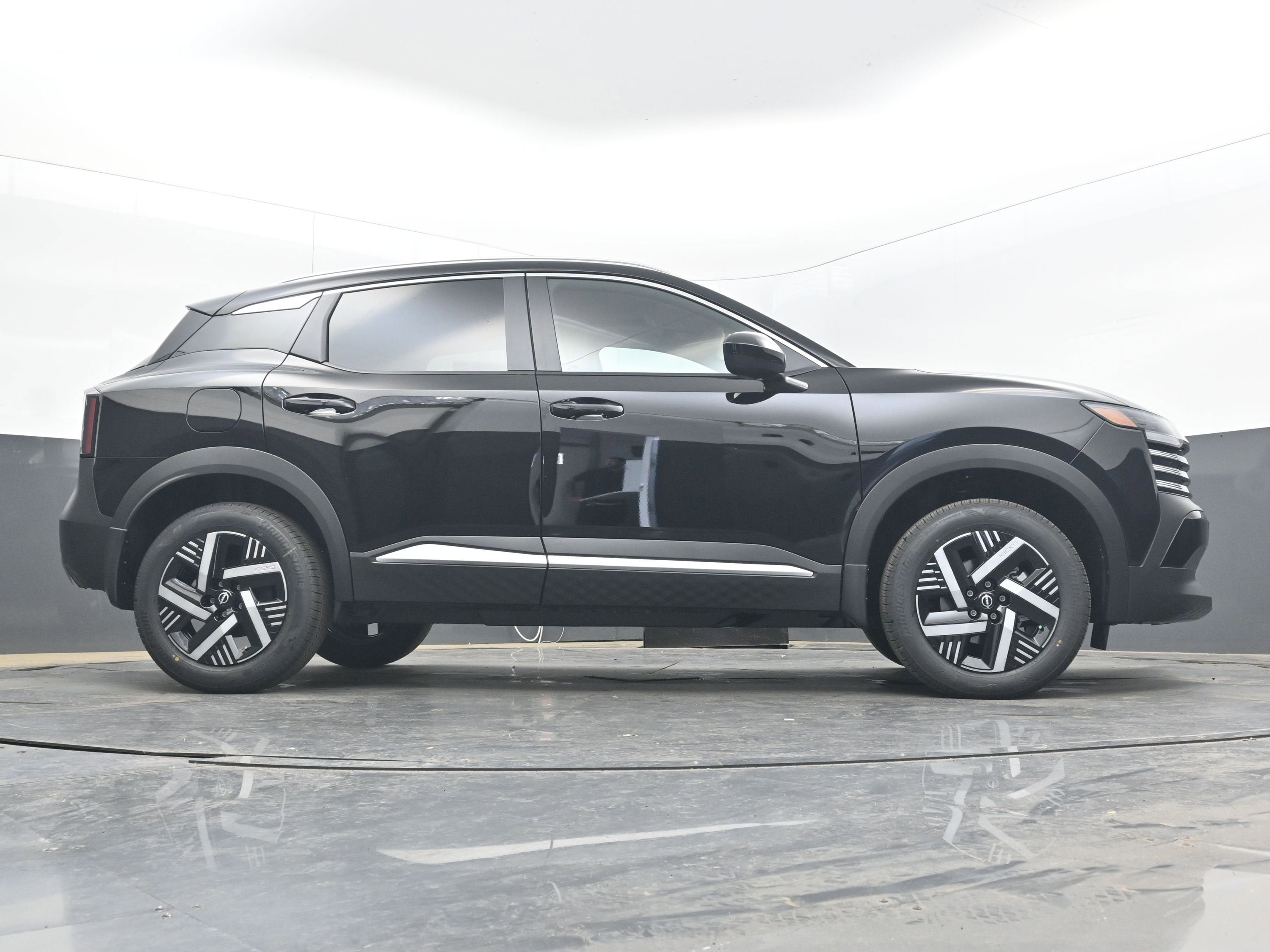 2026 Nissan KICKS SV PREMIUM