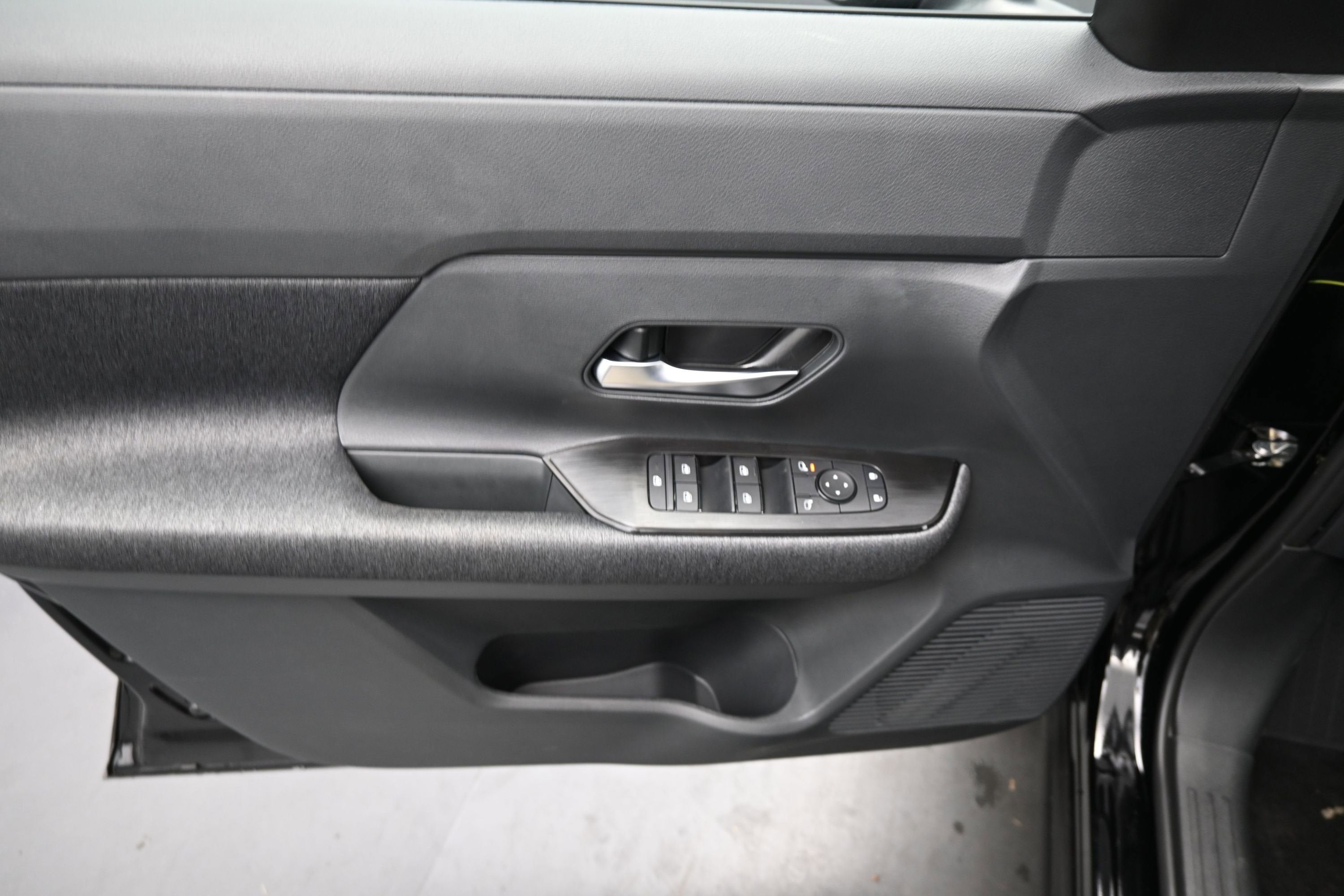 2026 Nissan KICKS SV PREMIUM