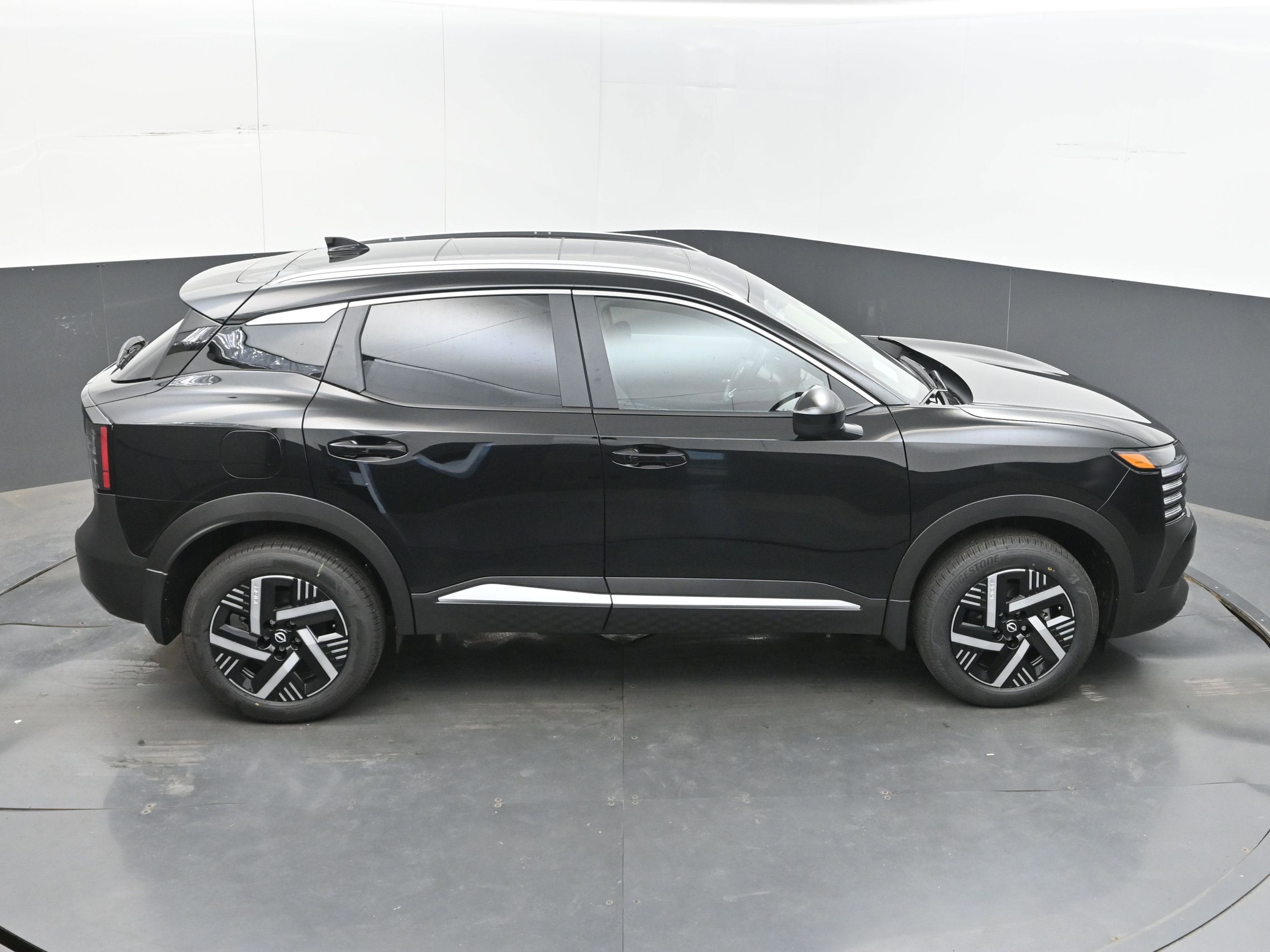 2026 Nissan KICKS SV PREMIUM