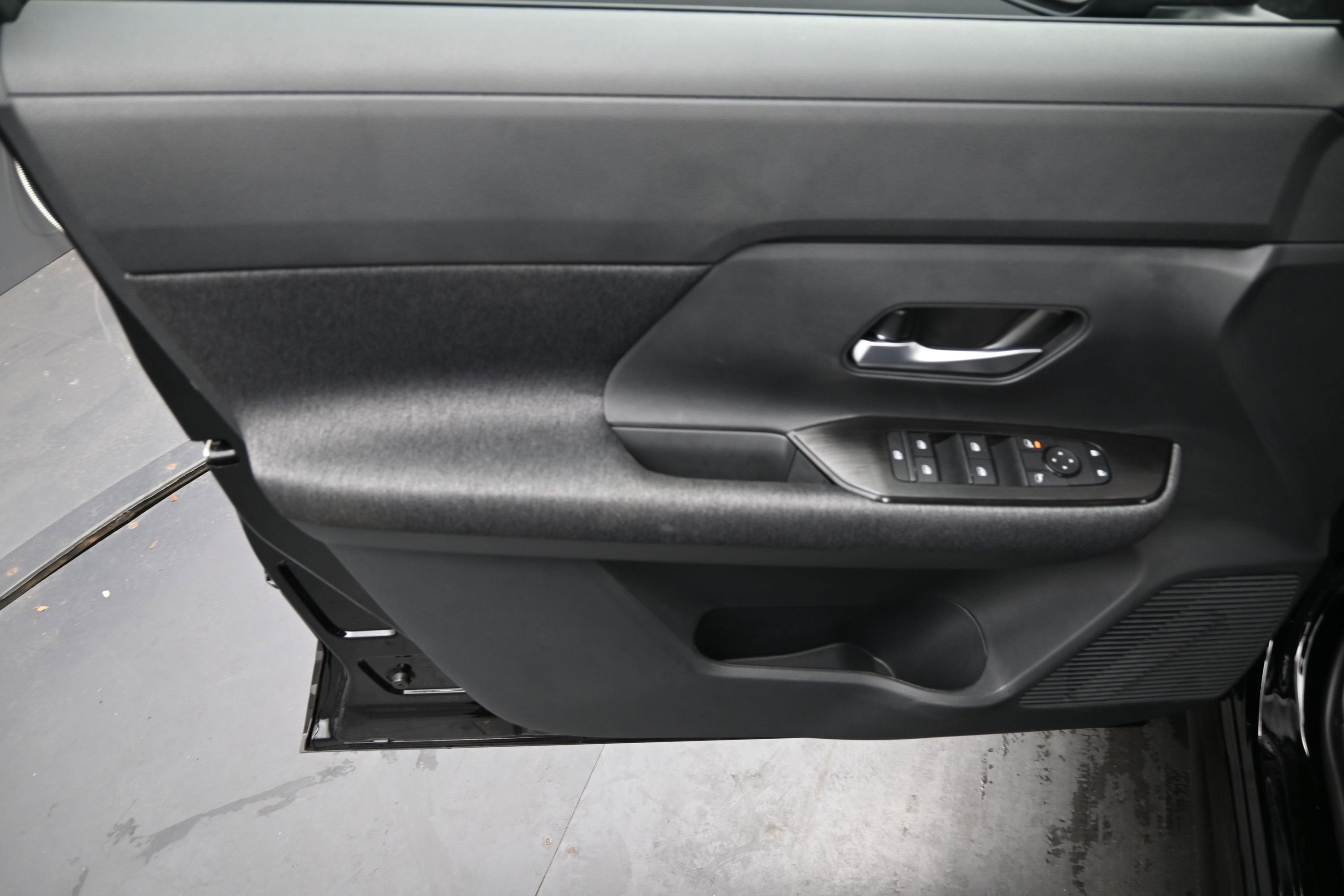 2026 Nissan KICKS SV PREMIUM