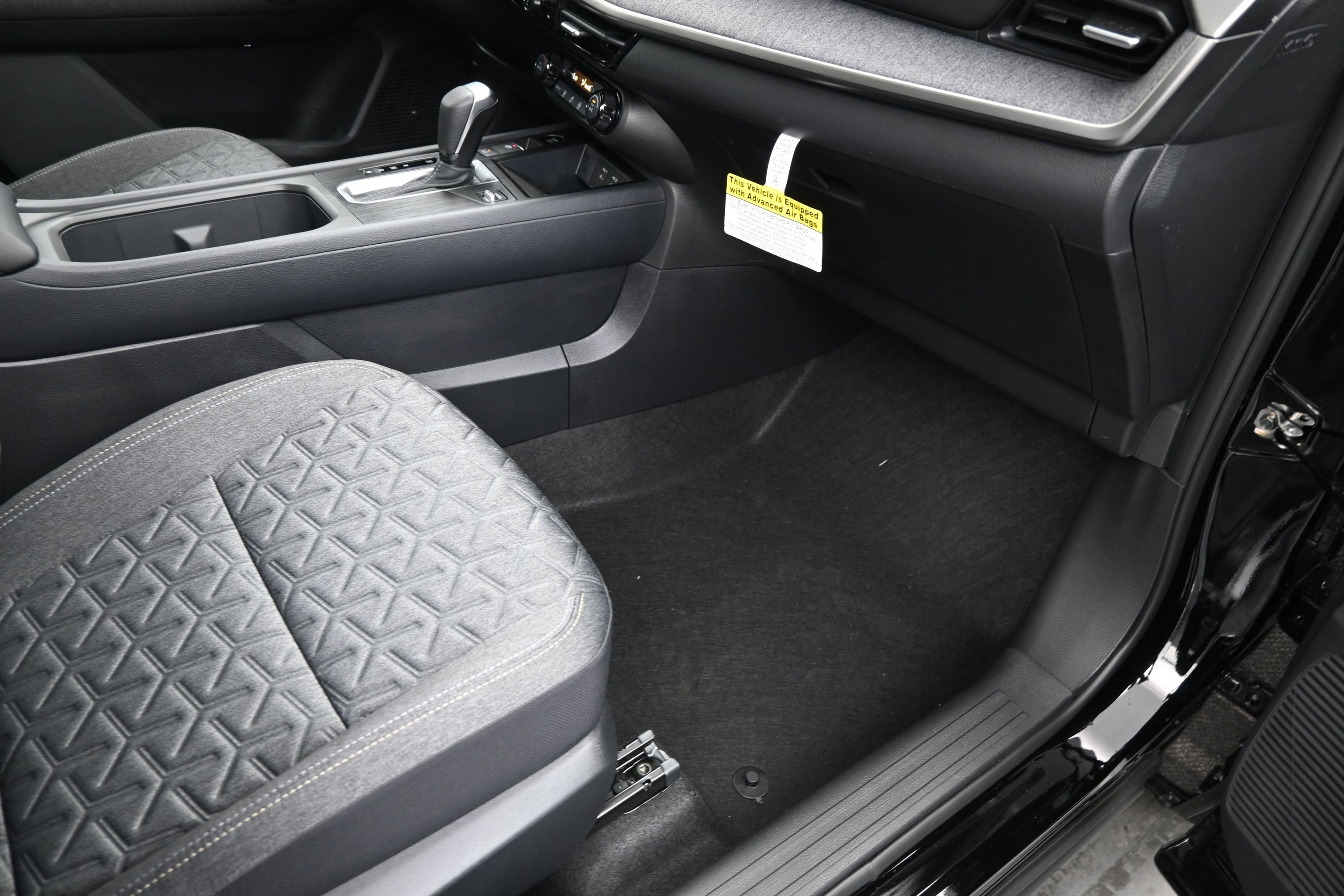 2026 Nissan KICKS SV PREMIUM