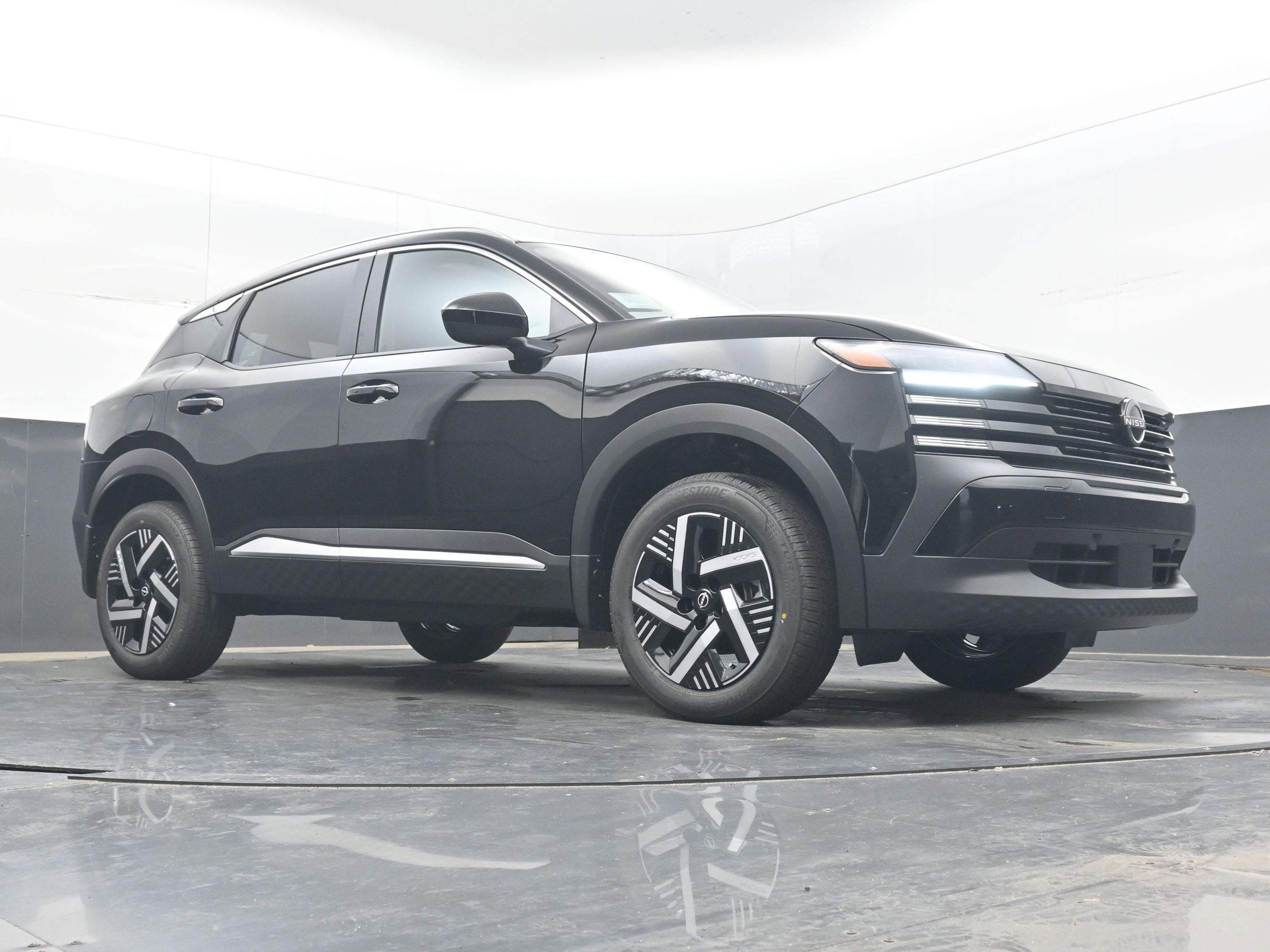2026 Nissan KICKS SV PREMIUM