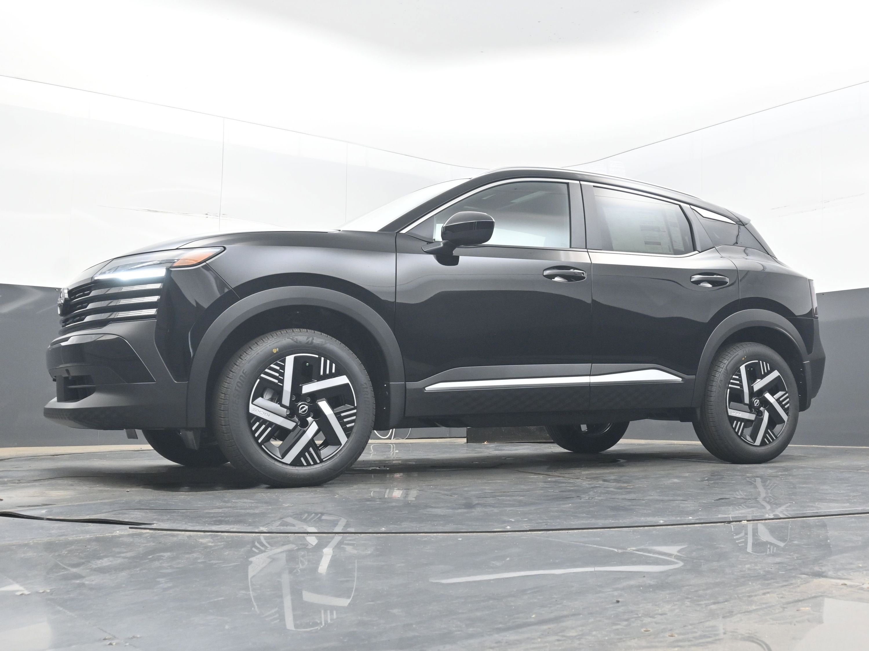 2026 Nissan KICKS SV PREMIUM