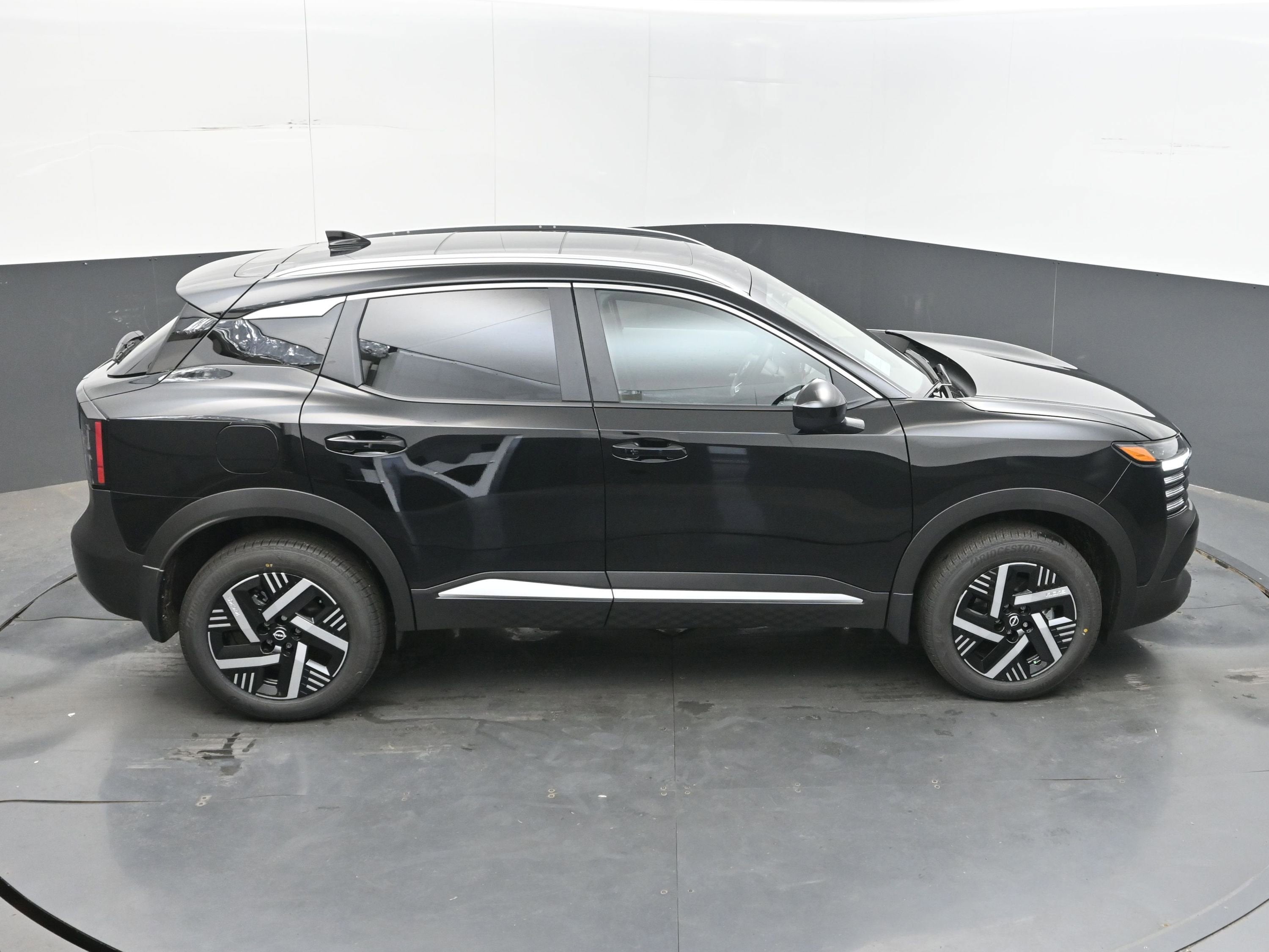 2026 Nissan KICKS SV PREMIUM