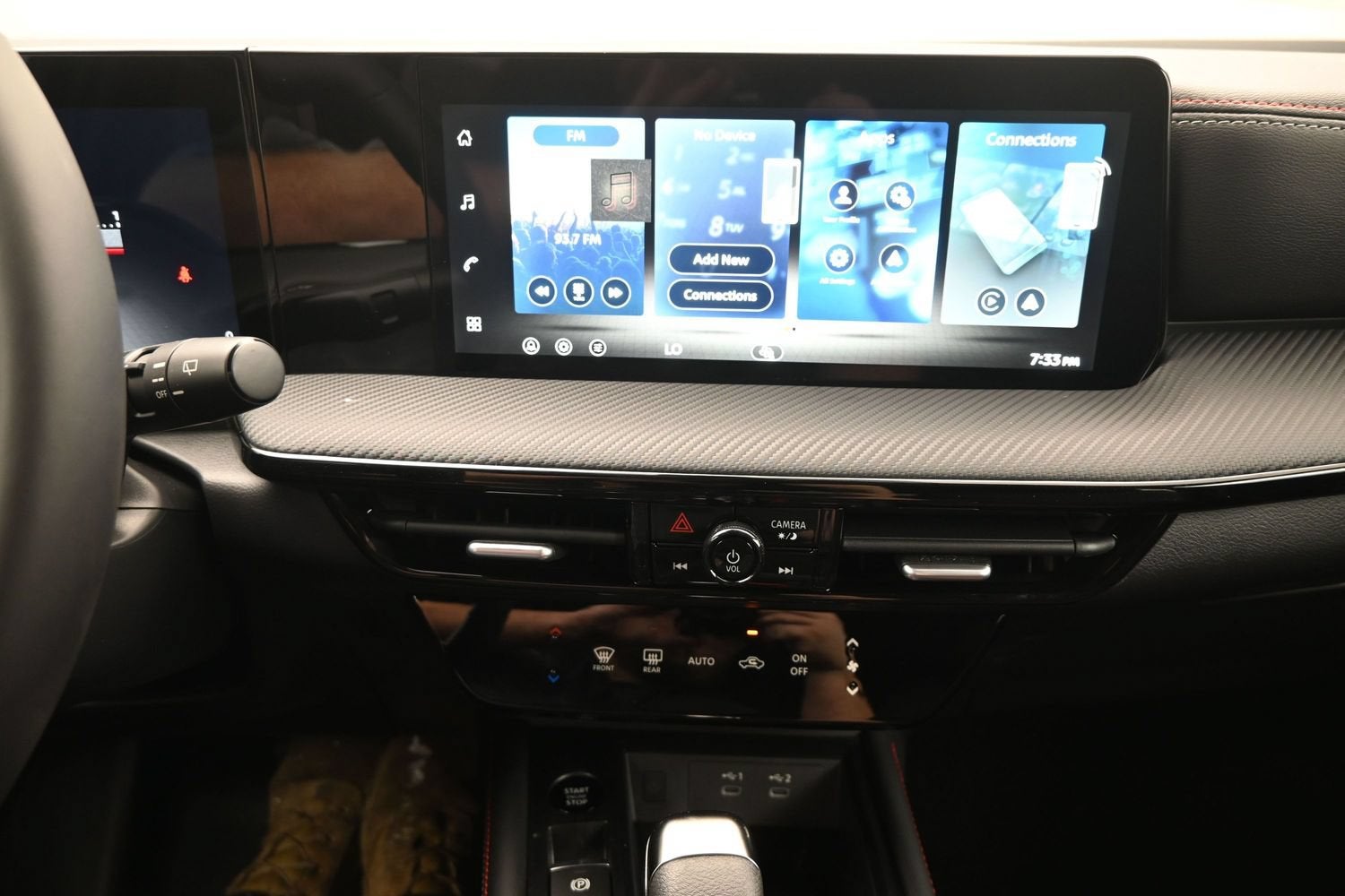2027 Nissan KICKS SR