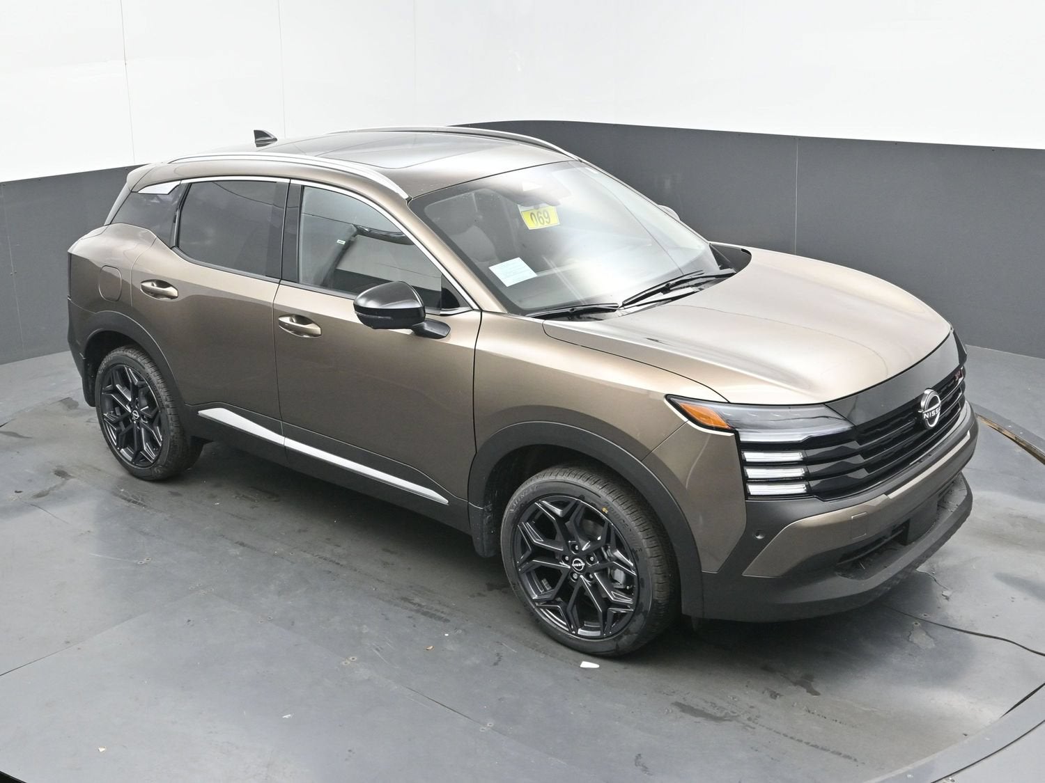 2027 Nissan KICKS SR PREMIUM
