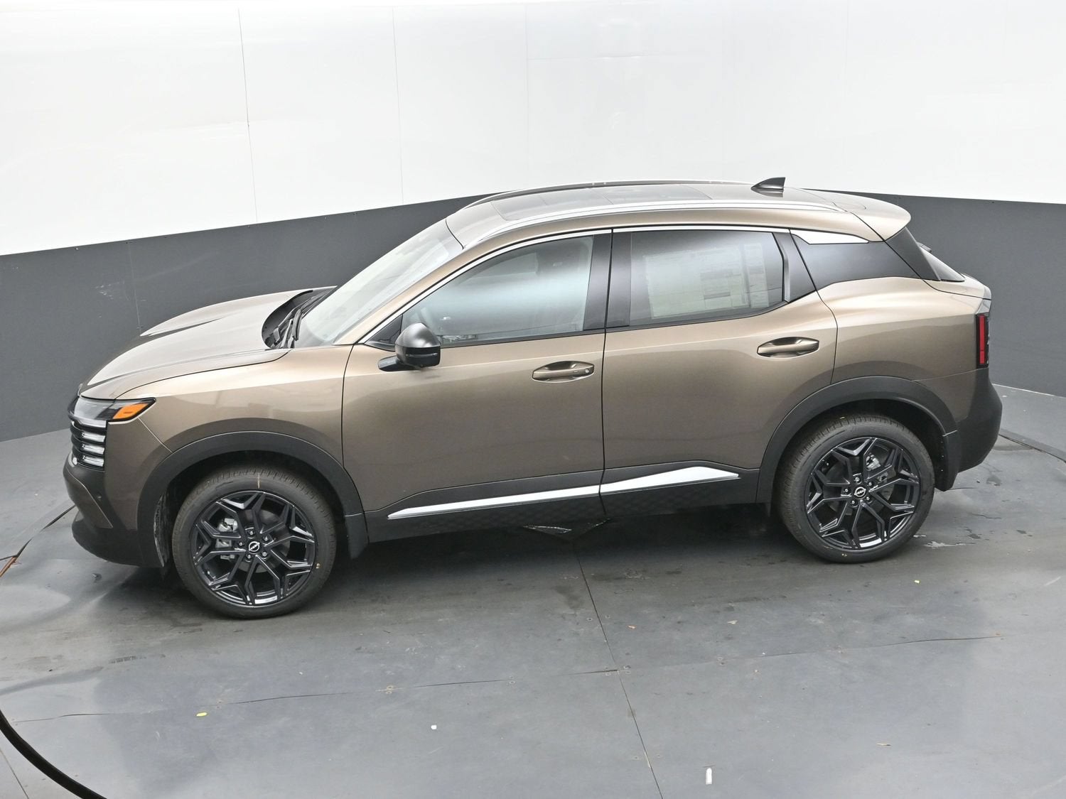 2027 Nissan KICKS SR PREMIUM