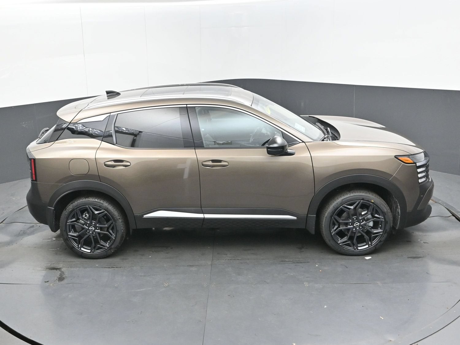 2027 Nissan KICKS SR PREMIUM