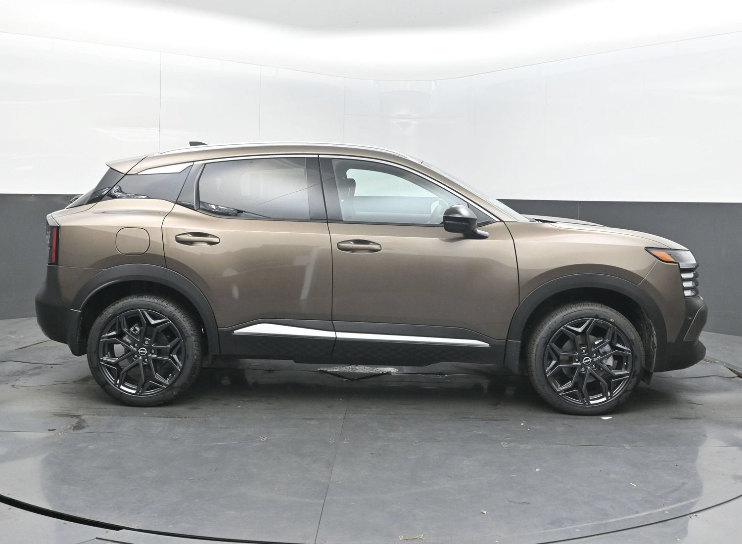2027 Nissan KICKS SR PREMIUM