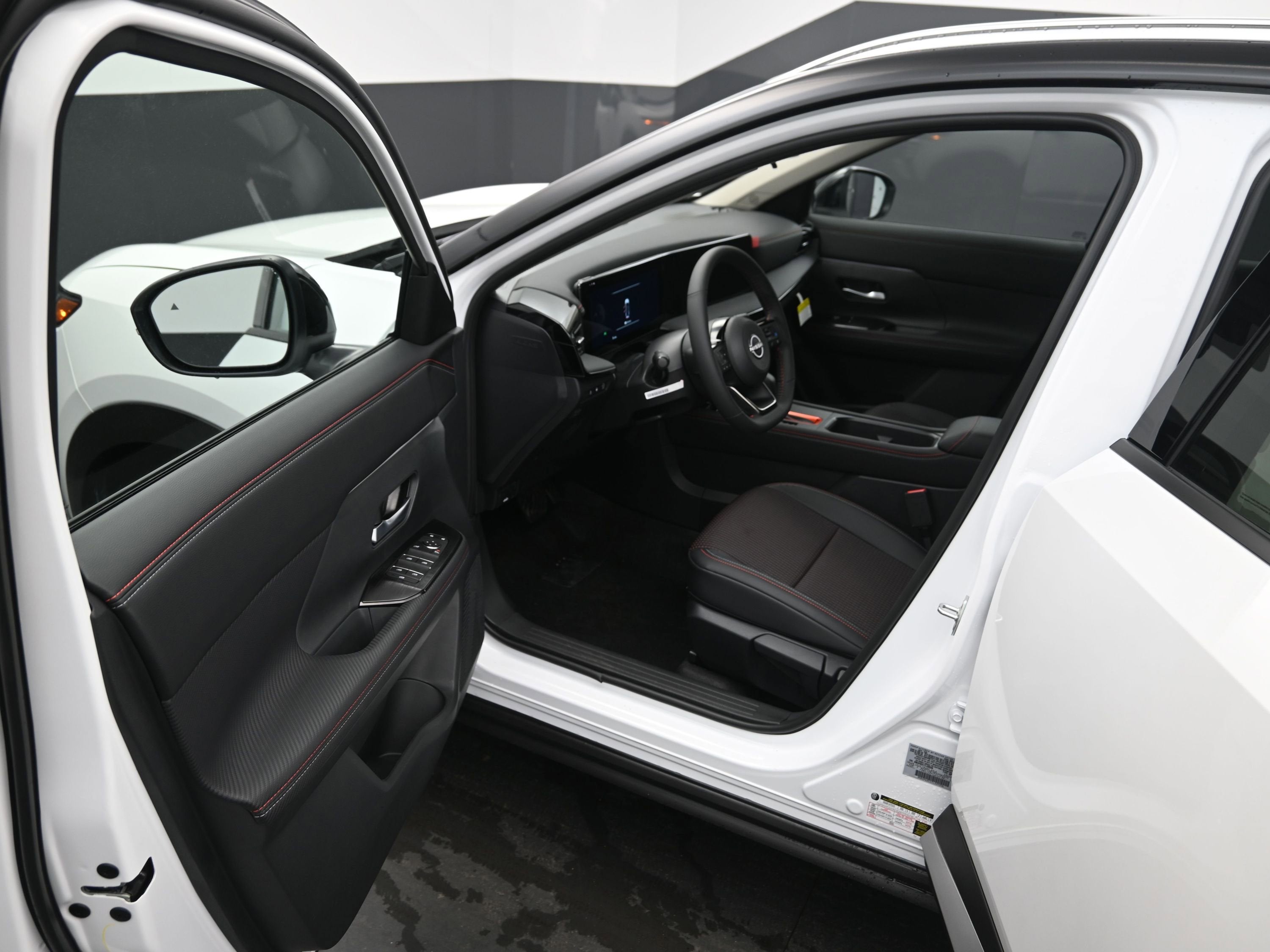 2026 Nissan KICKS SR PREMIUM