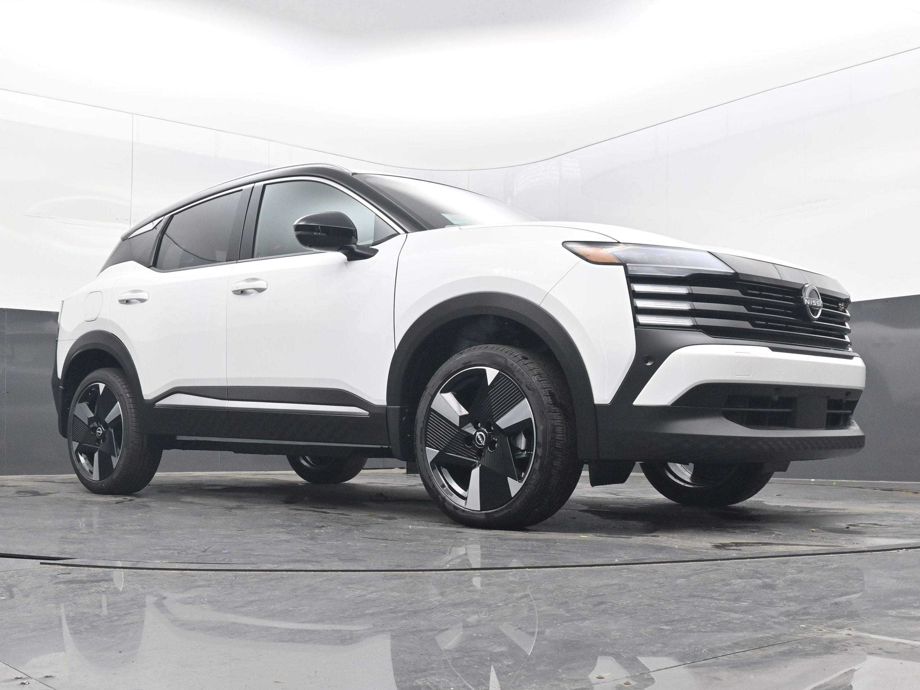 2026 Nissan KICKS SR PREMIUM