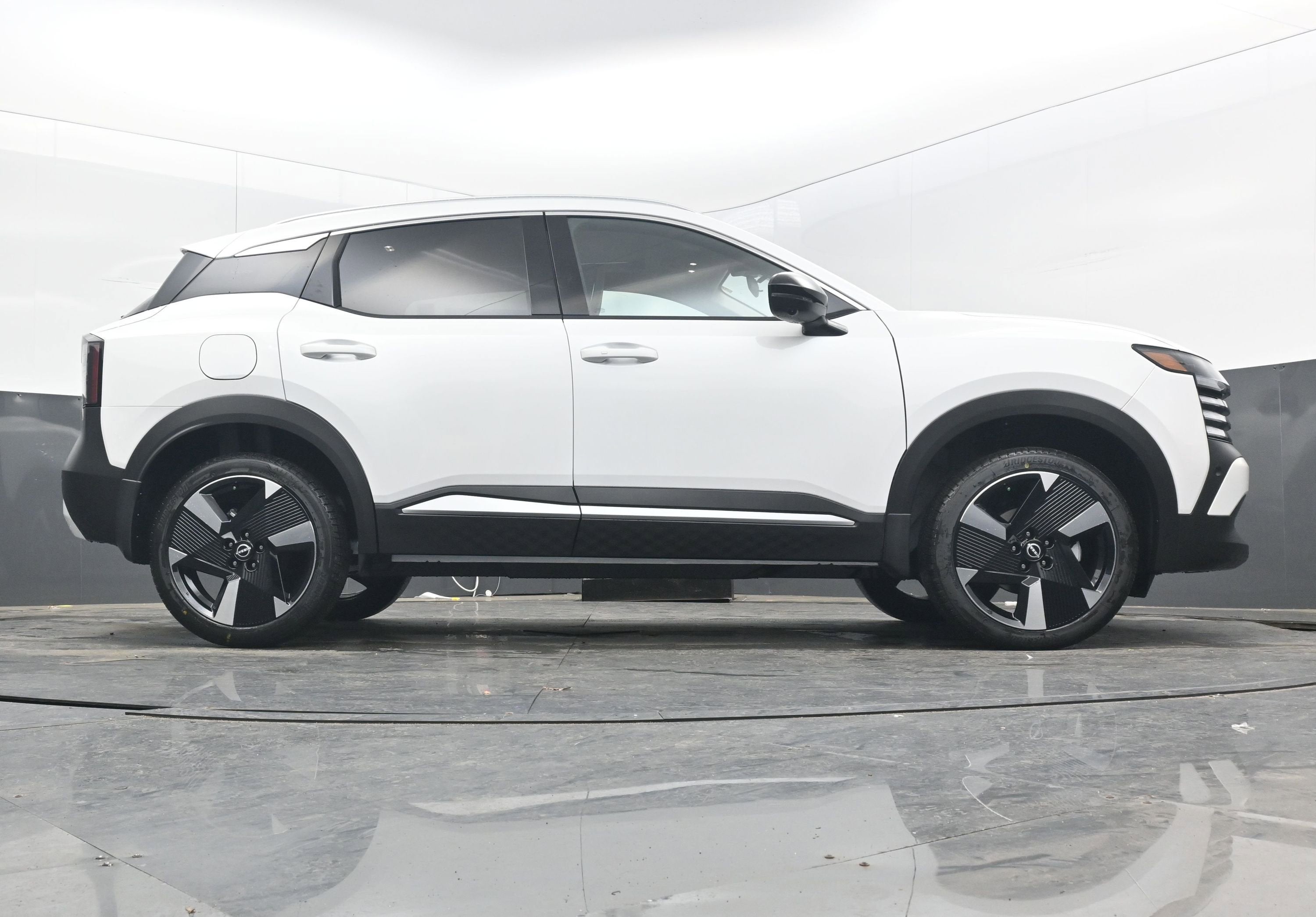 2026 Nissan KICKS SR PREMIUM