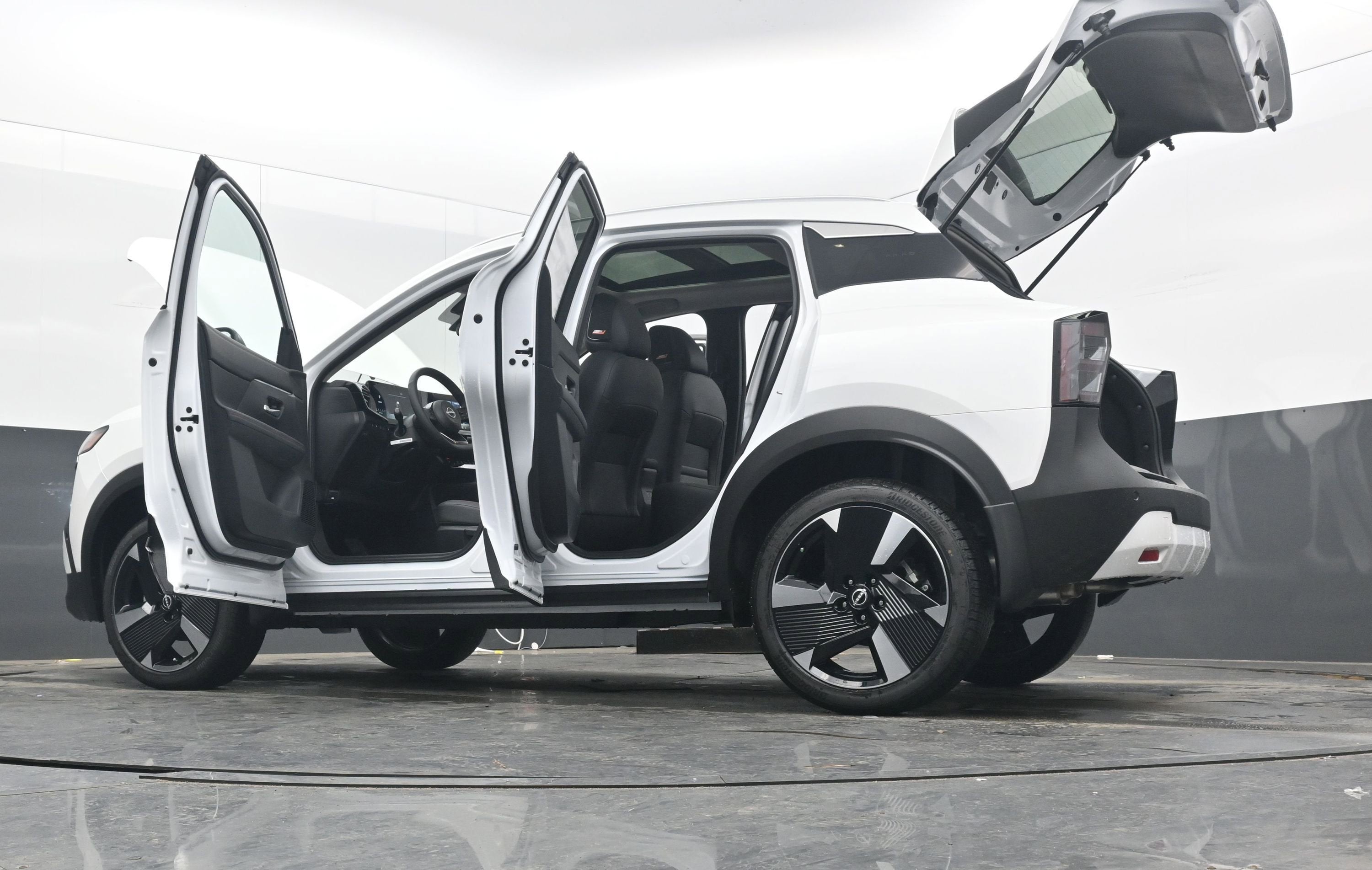 2026 Nissan KICKS SR PREMIUM