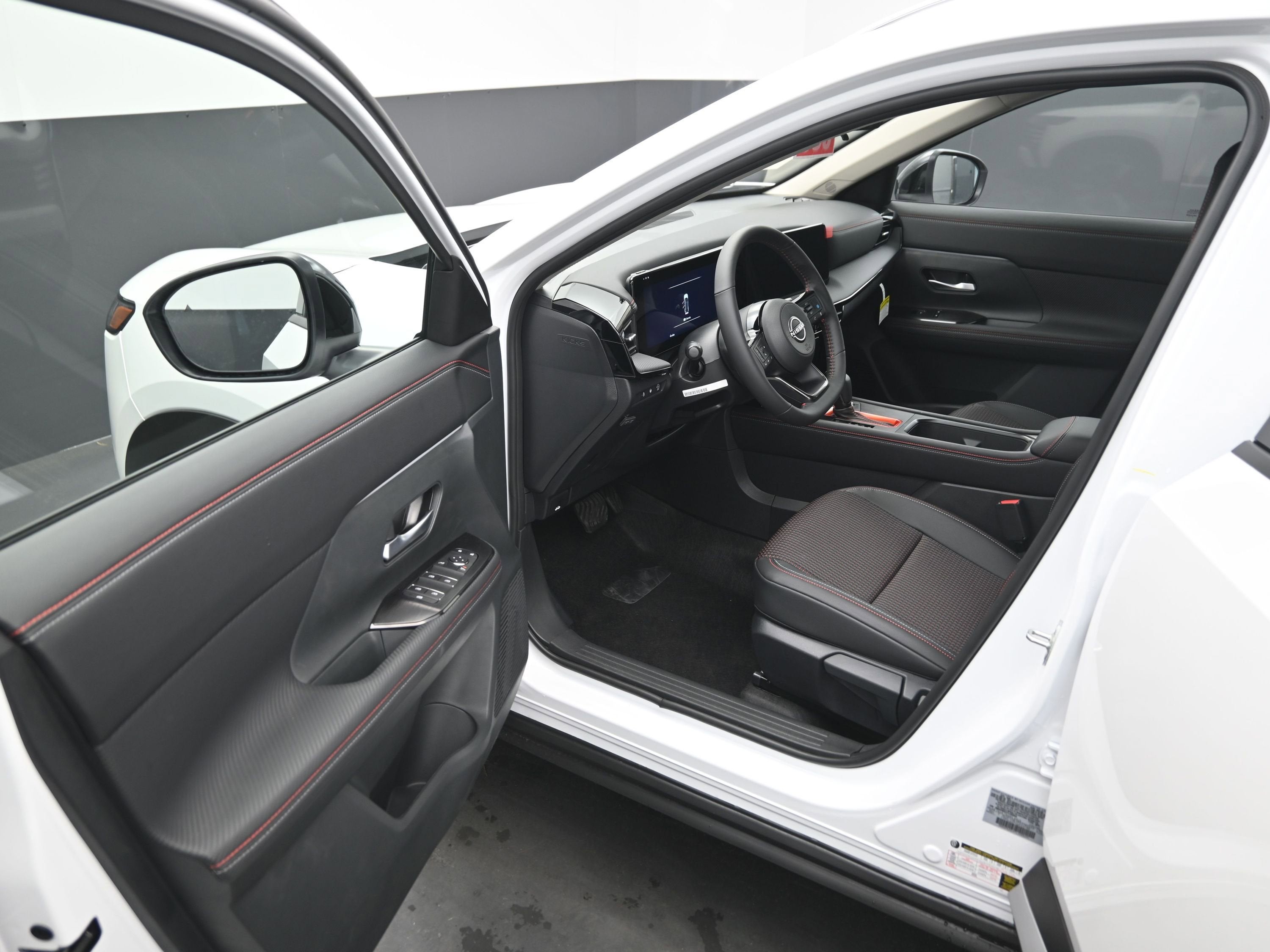 2026 Nissan KICKS SR PREMIUM