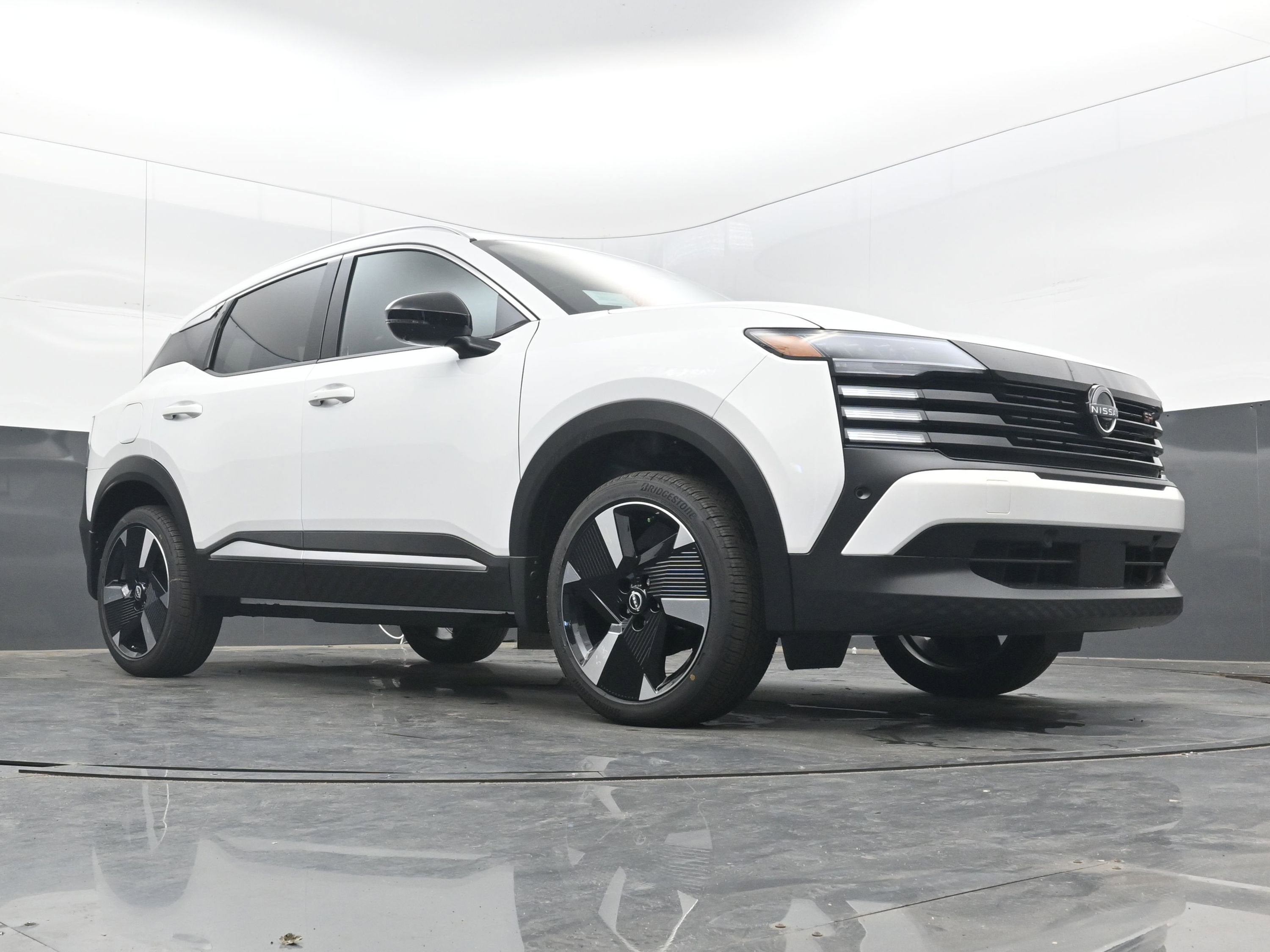 2026 Nissan KICKS SR PREMIUM