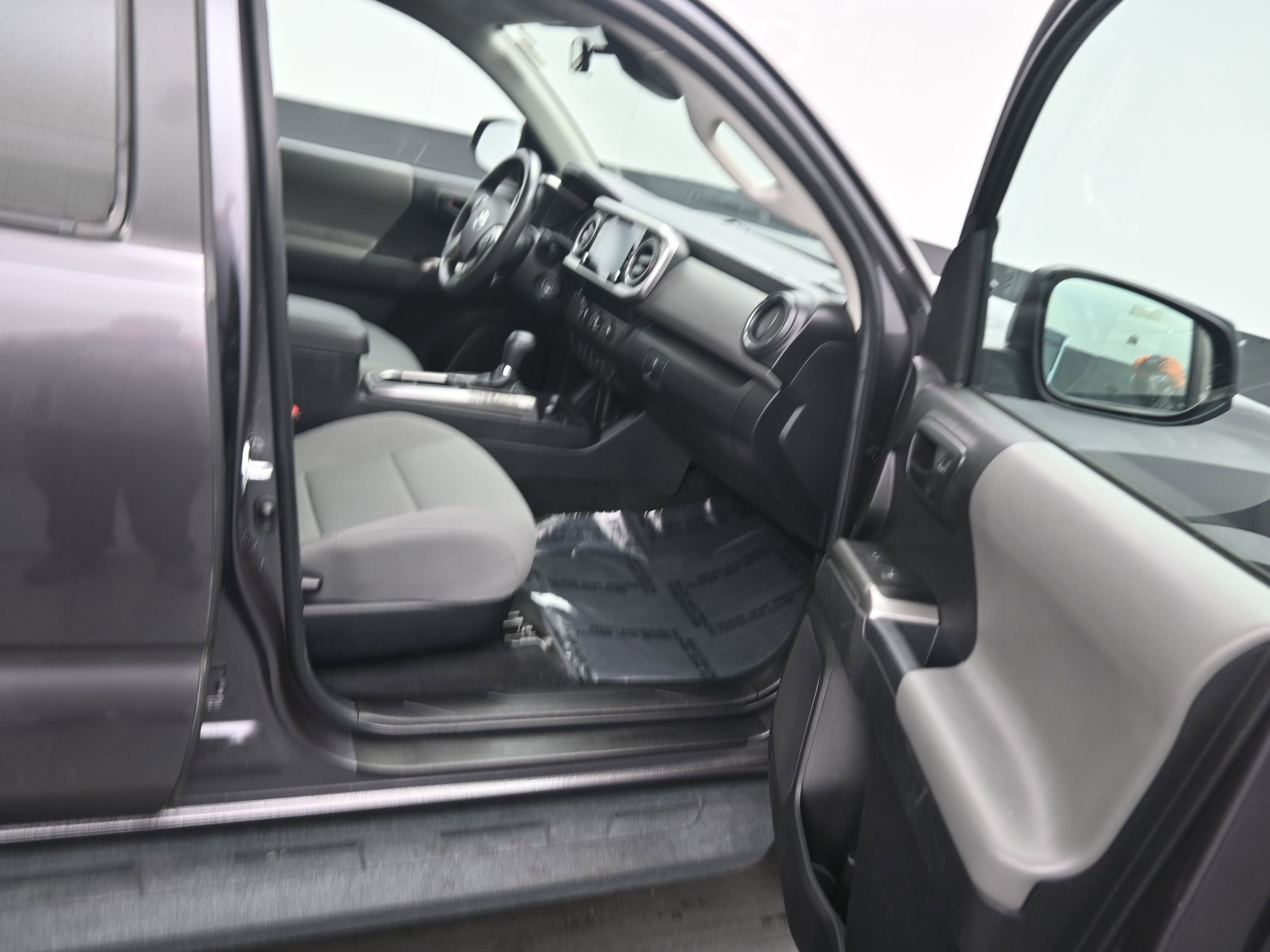 2022 Toyota Tacoma 2WD SR5